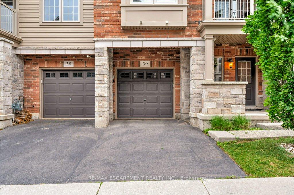Photo 2 of Unit 39, 257 Parkside Drive, Hamilton, Waterdown — HOMEH