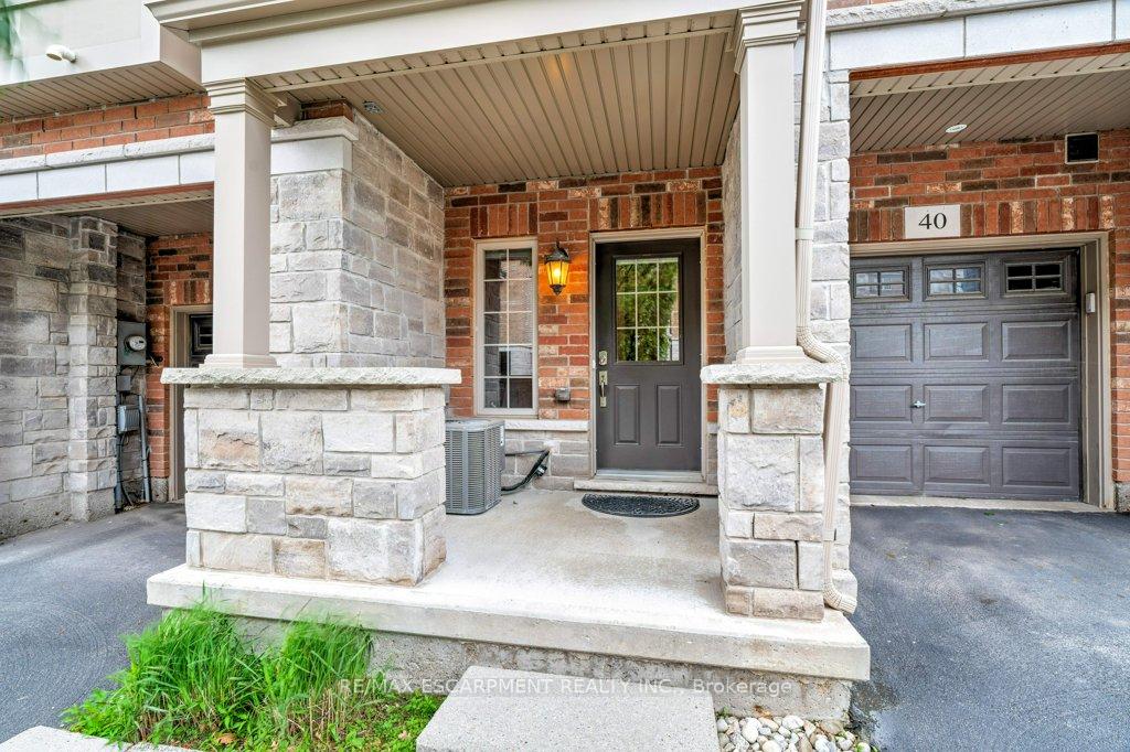 Photo 3 of Unit 39, 257 Parkside Drive, Hamilton, Waterdown — HOMEH