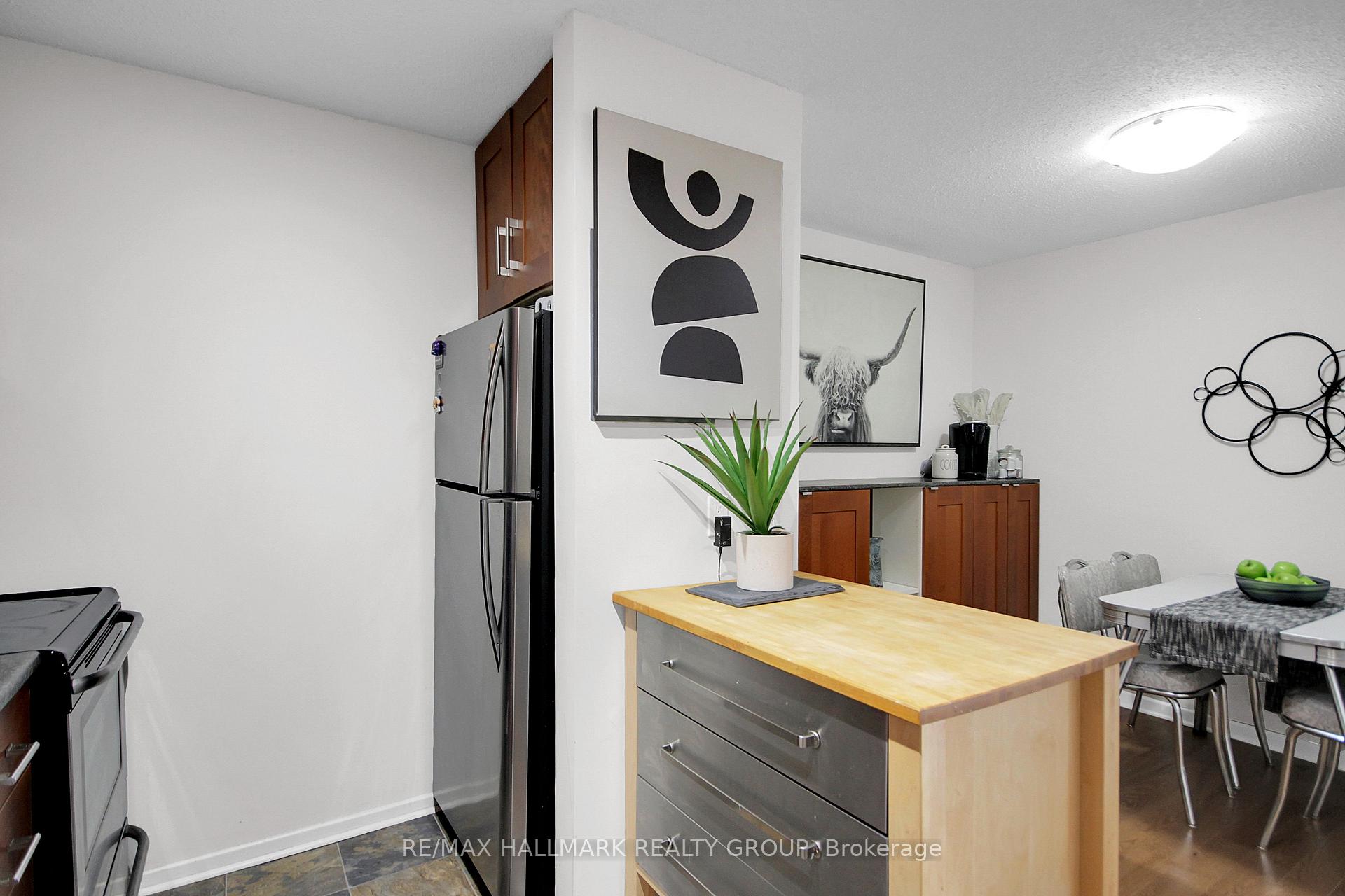 Photo 7 of Unit 210, 1505 Baseline Road, Ottawa, Copeland Park — HOMEH