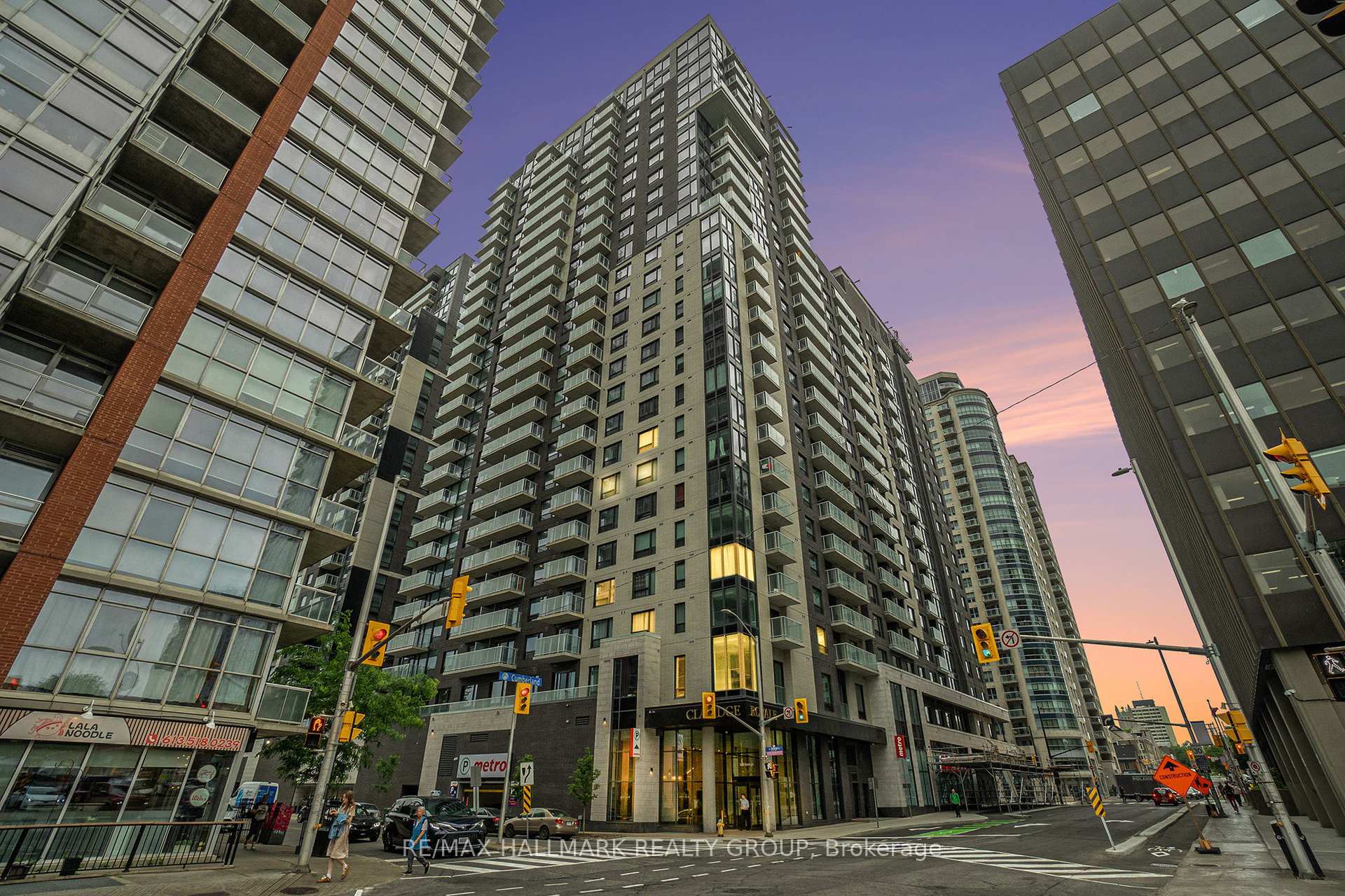 Front of Unit 408, 180 George Street