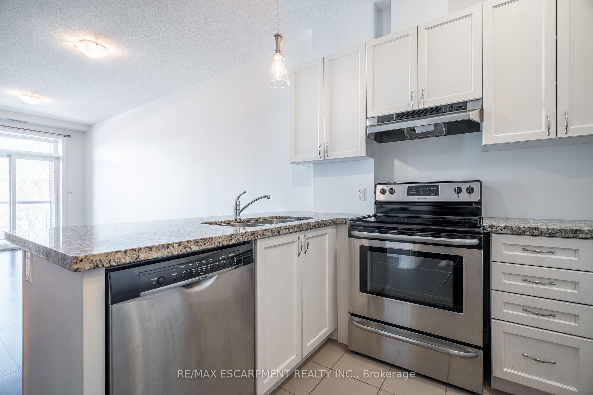 Photo 3 of Unit 204, 95 Wilson Street W, Hamilton, Ancaster — HOMEH
