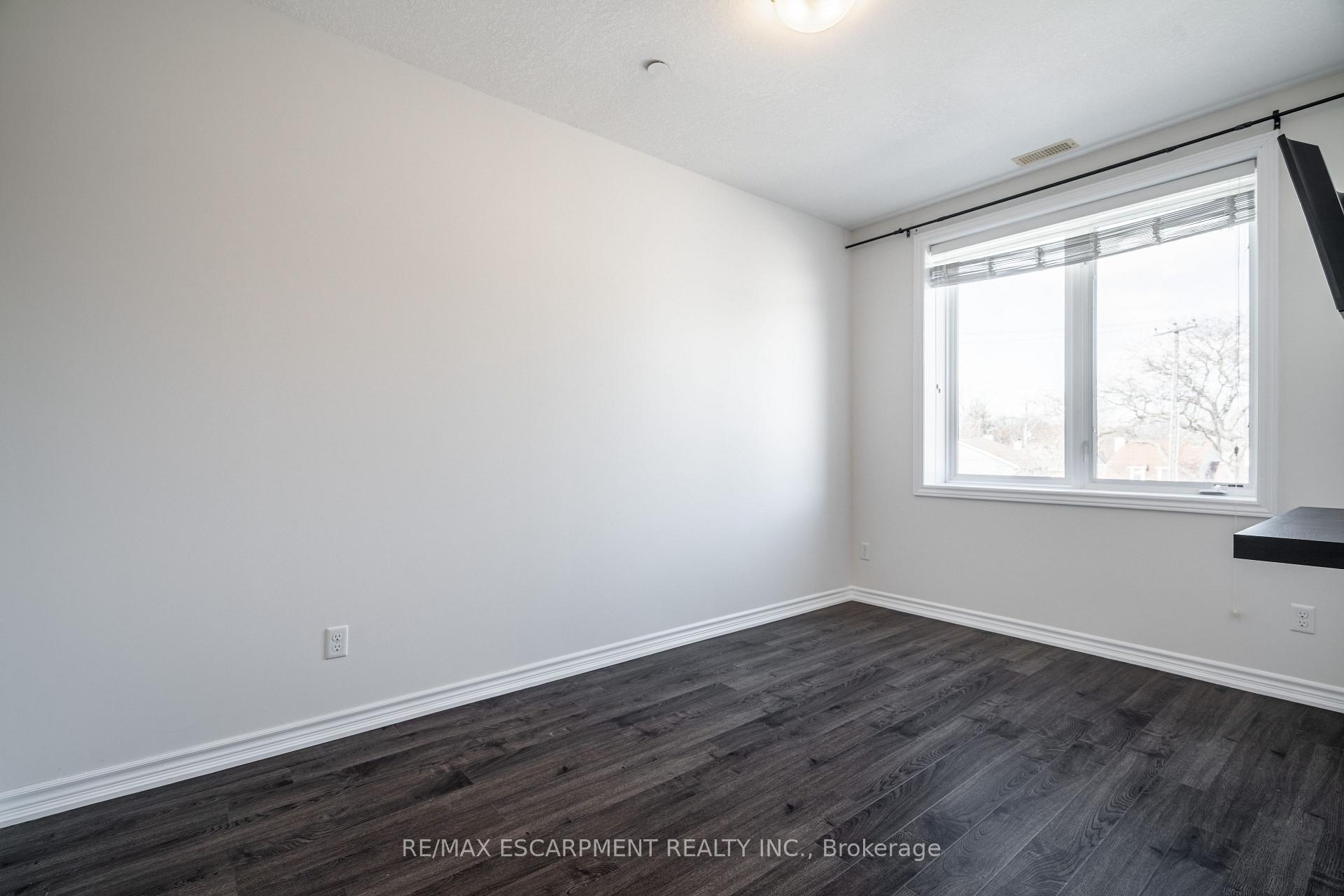 Photo 28 of Unit 204, 95 Wilson Street W, Hamilton, Ancaster — HOMEH