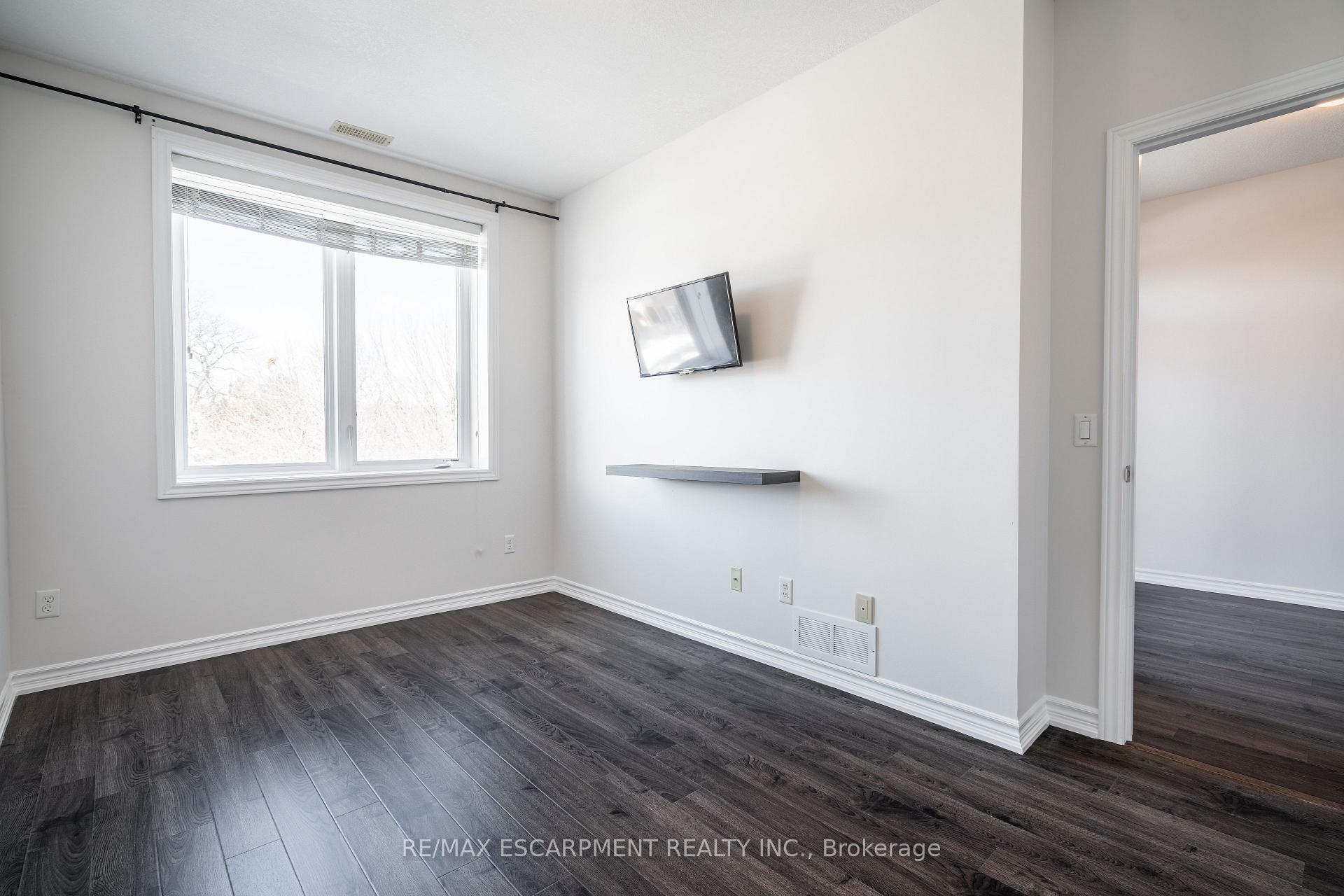 Photo 22 of Unit 204, 95 Wilson Street W, Hamilton, Ancaster — HOMEH