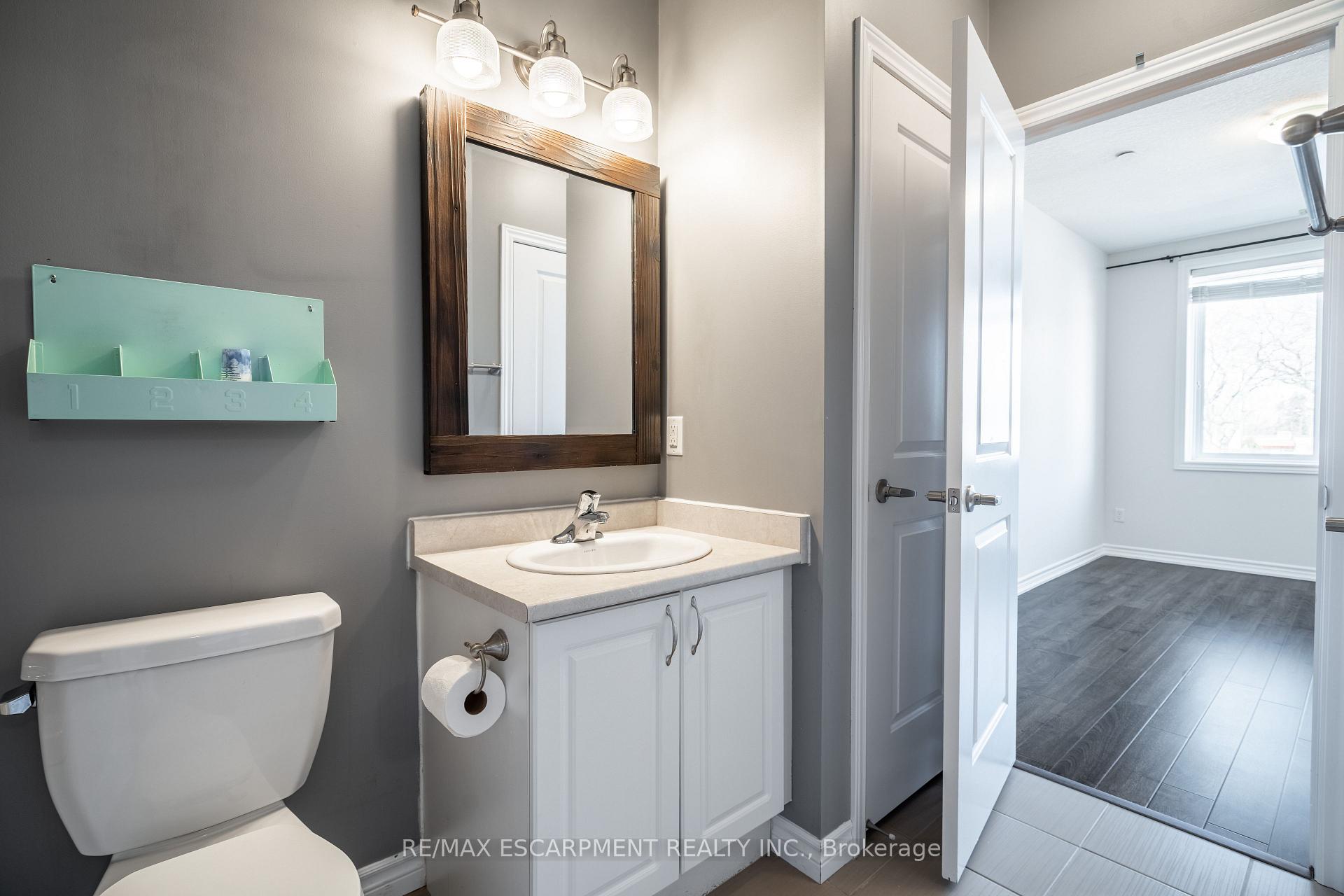 Photo 43 of Unit 204, 95 Wilson Street W, Hamilton, Ancaster — HOMEH