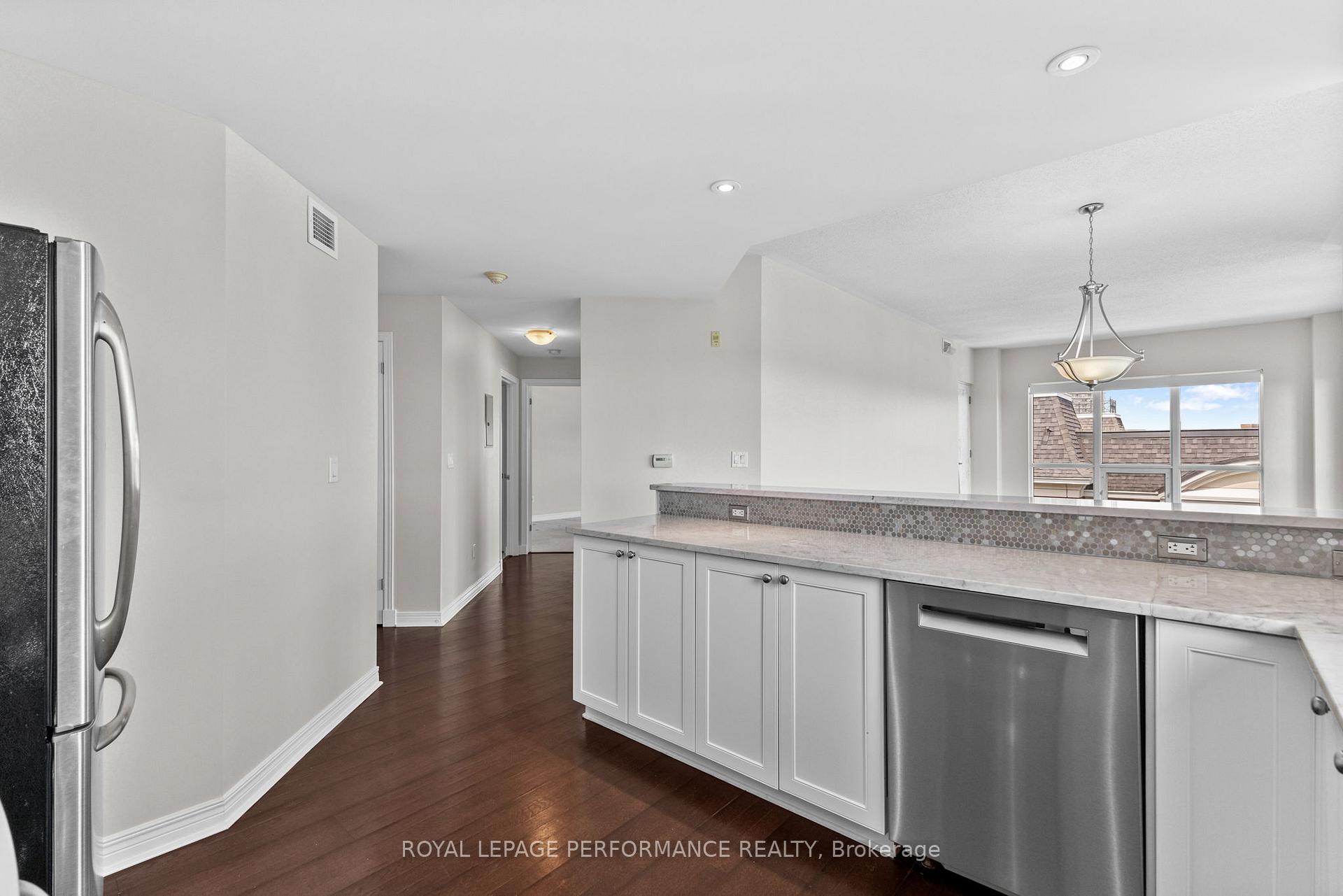 Photo 8 of Unit 610, 955 Beauparc Private, Ottawa, Cyrville — HOMEH