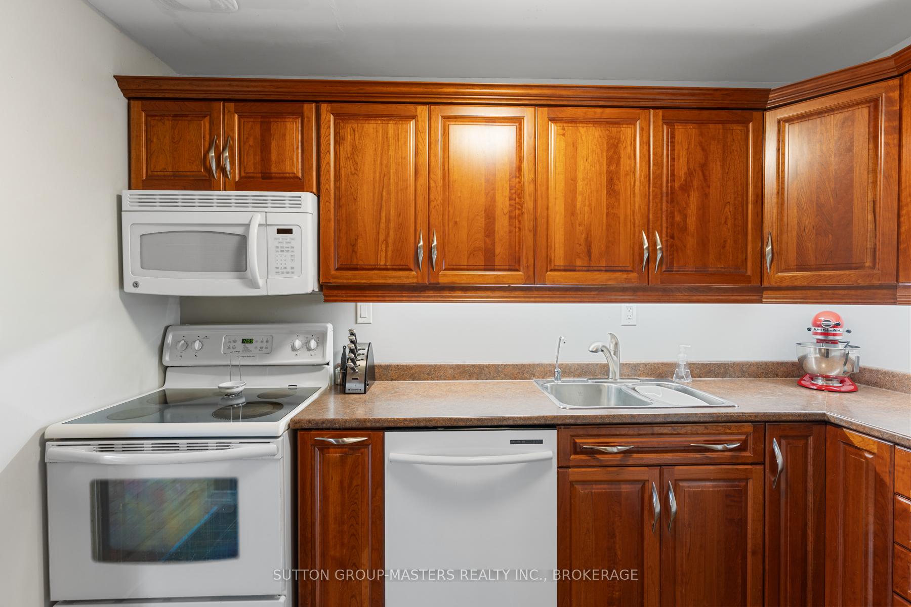 Photo 14 of Unit 65, 846 Datzell Lane, Kingston, South of Taylor-Kidd Blvd — HOMEH