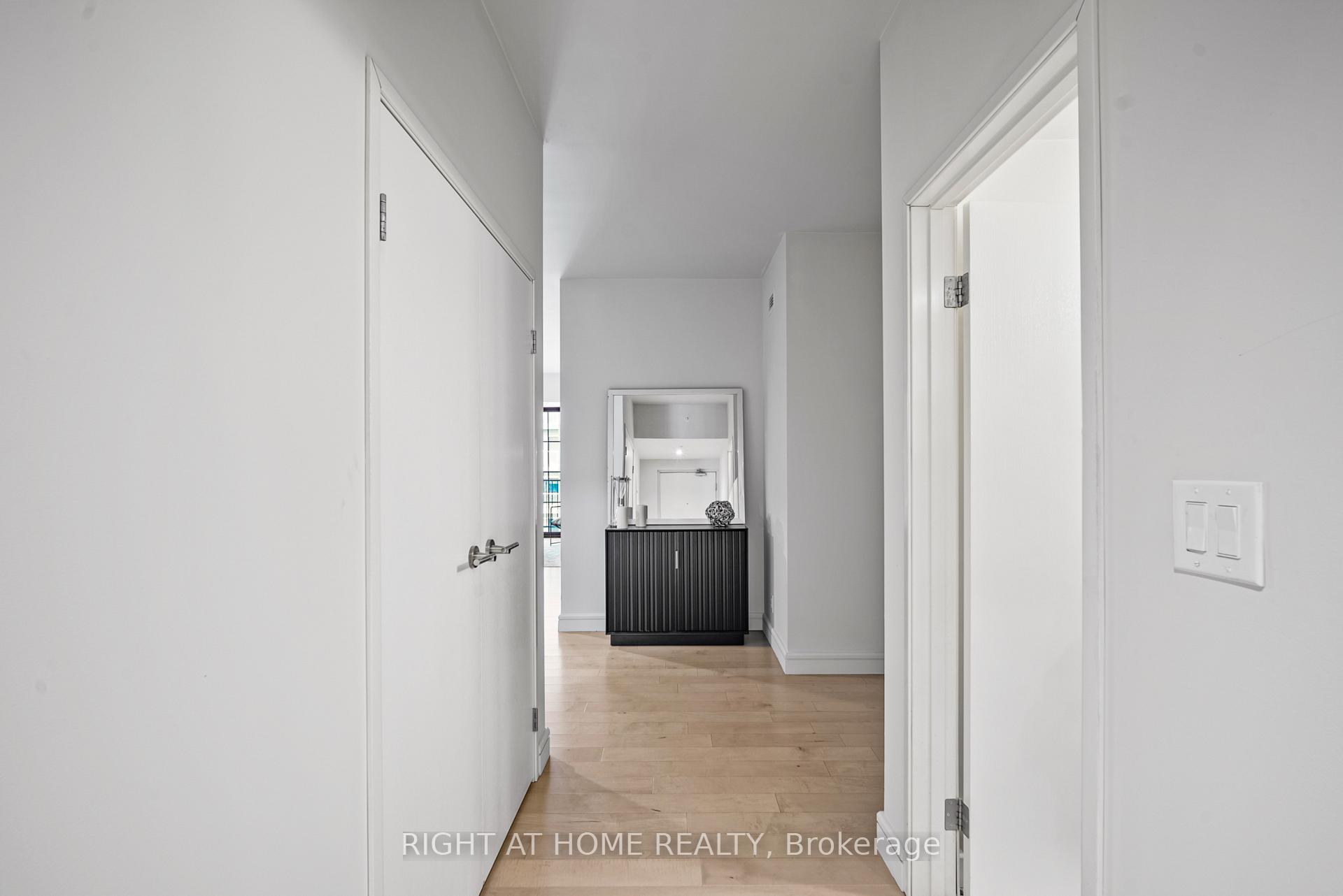 Photo 14 of Unit 911, 555 Anand Private, Ottawa, Riverside Park South — HOMEH