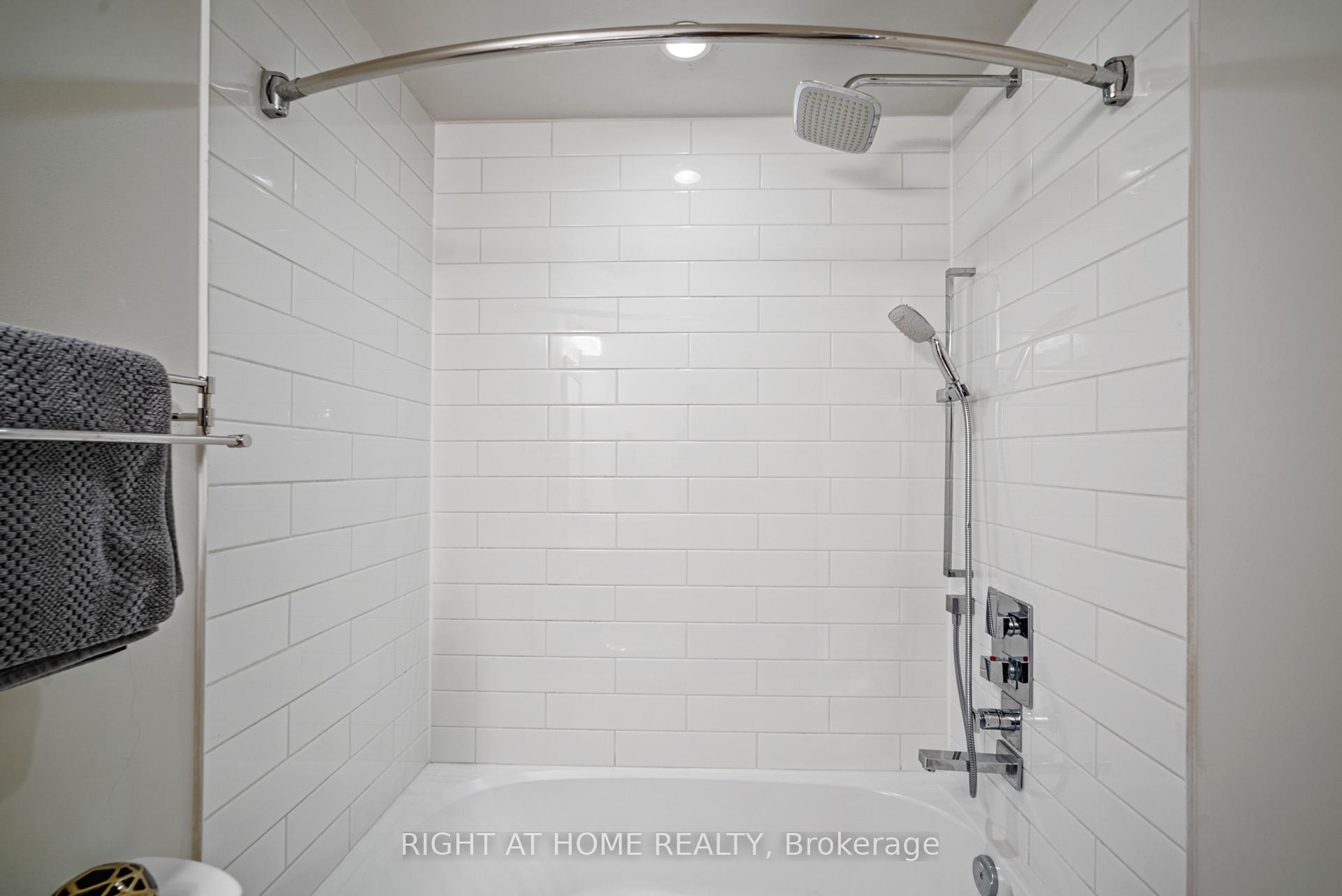 Photo 17 of Unit 911, 555 Anand Private, Ottawa, Riverside Park South — HOMEH
