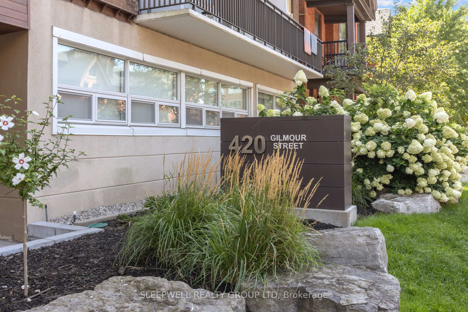 Photo 2 of Unit 703, 420 Gilmour Street, Ottawa, Ottawa Centre — HOMEH