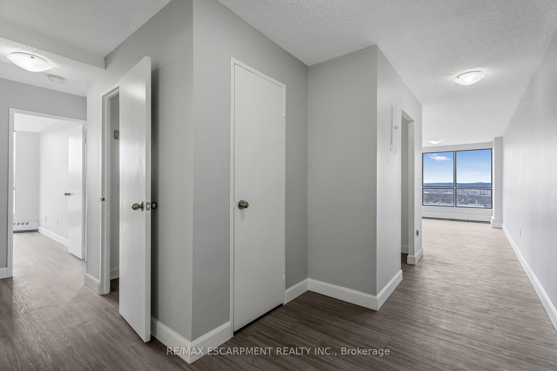 Photo 2 of Unit 3308, 150 Charlton Avenue E, Hamilton, Corktown — HOMEH