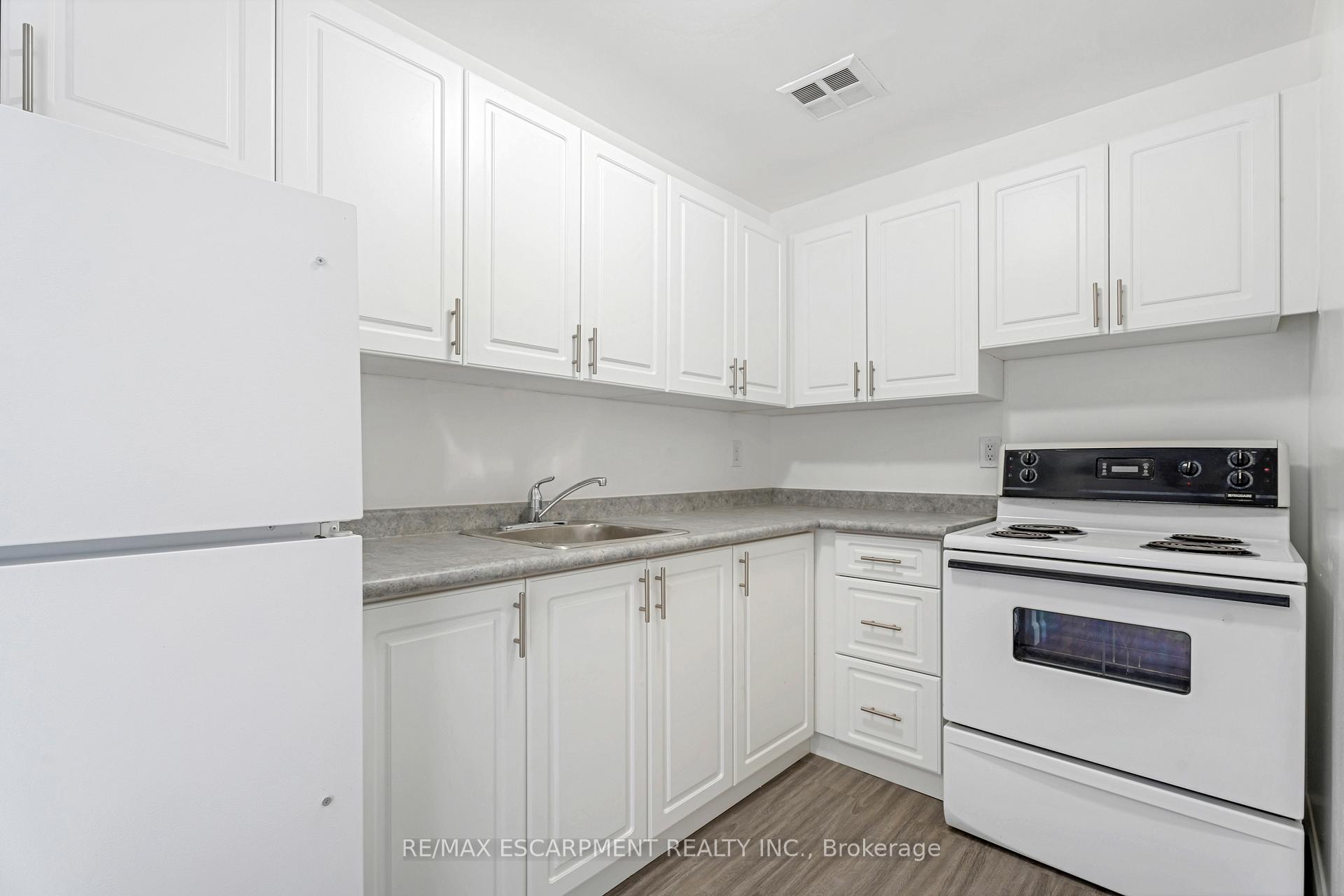 Photo 6 of Unit 3308, 150 Charlton Avenue E, Hamilton, Corktown — HOMEH