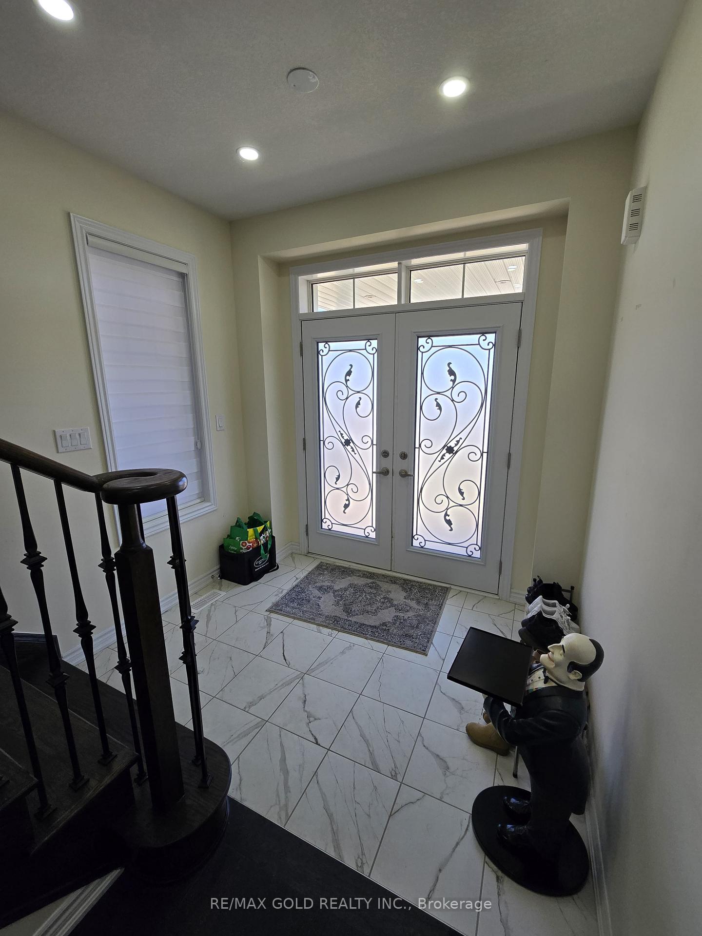 Photo 8 of 130 Whithorn Crescent, Haldimand — HOMEH