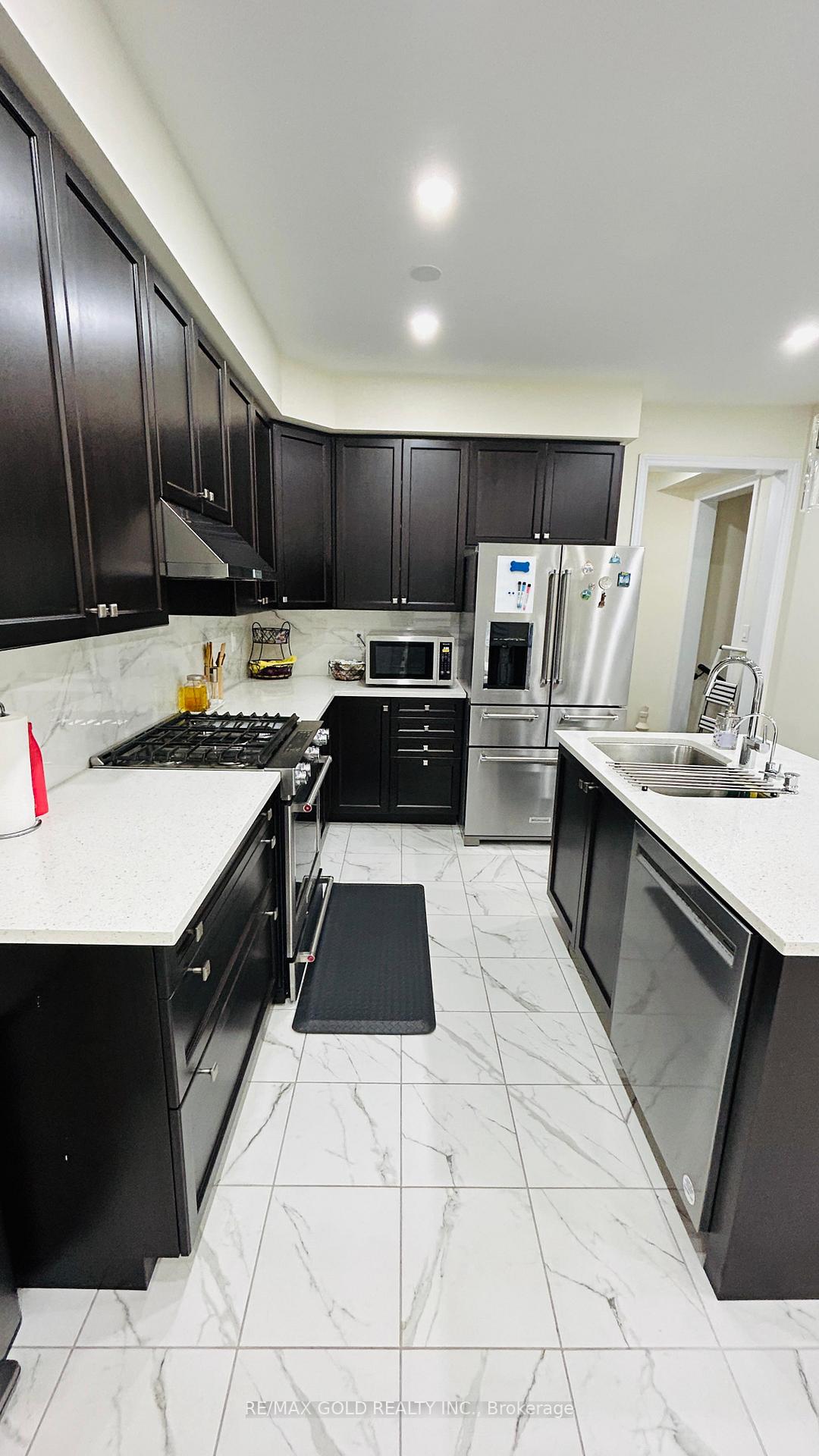 Photo 12 of 130 Whithorn Crescent, Haldimand — HOMEH