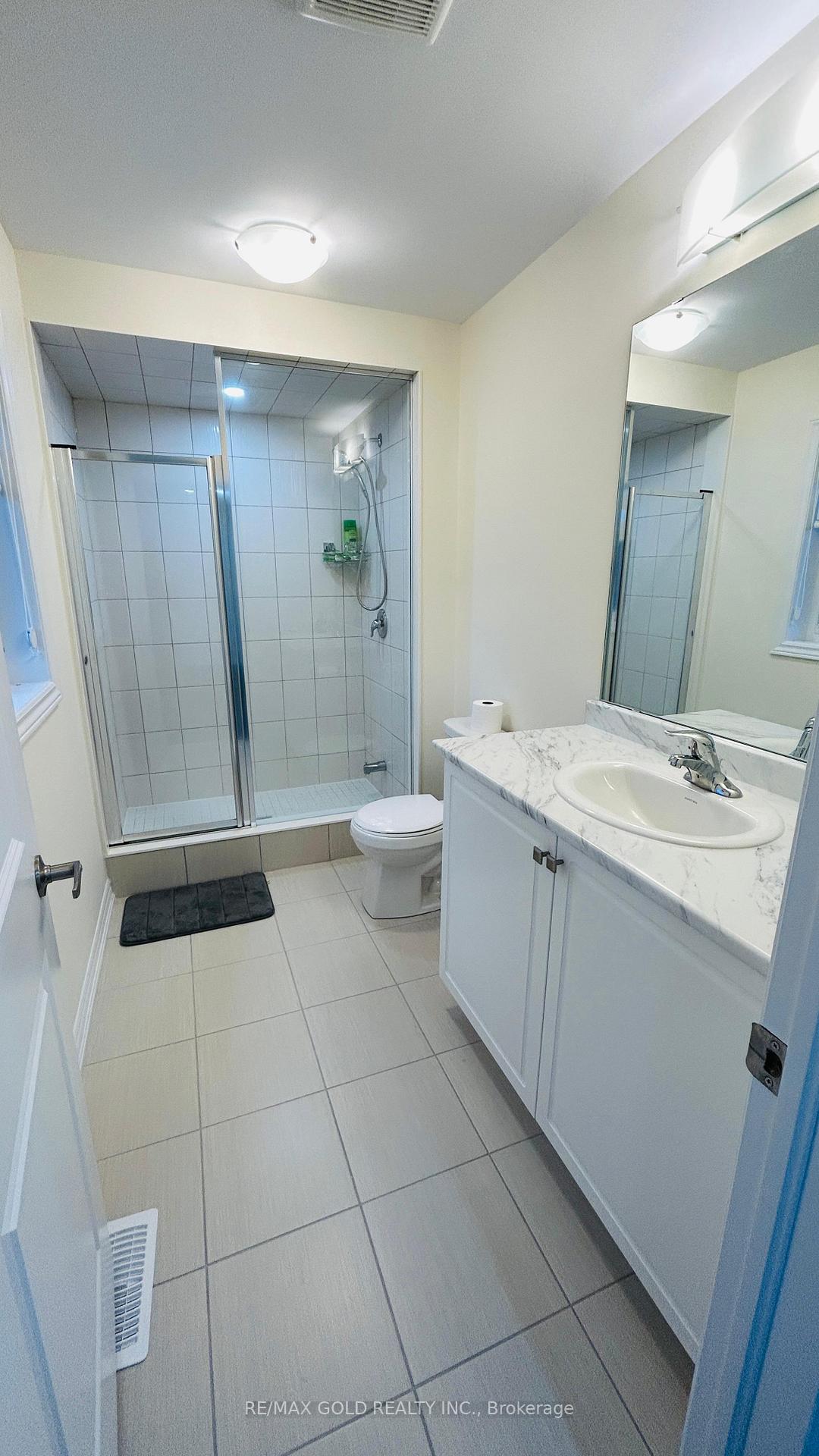 Photo 21 of 130 Whithorn Crescent, Haldimand — HOMEH