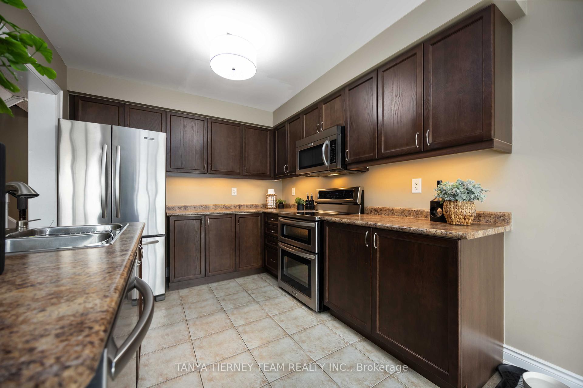 Photo 43 of 152 Shrewsbury Drive, Whitby, Brooklin — HOMEH