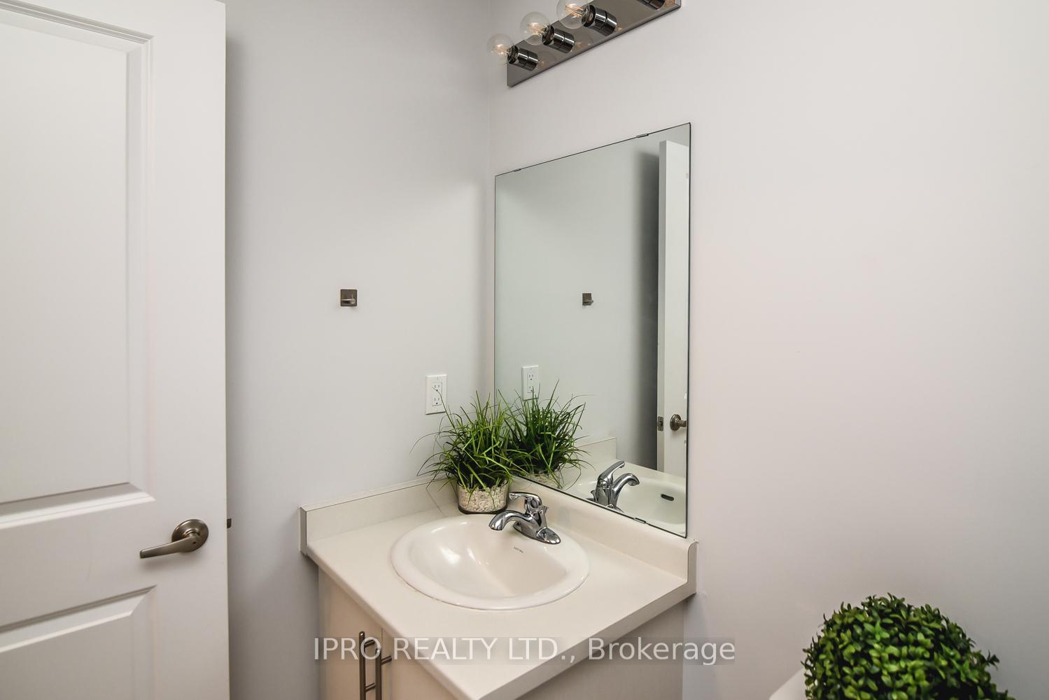 Photo 26 of 11 Mockingbird Lane E, Hamilton, Winona — HOMEH
