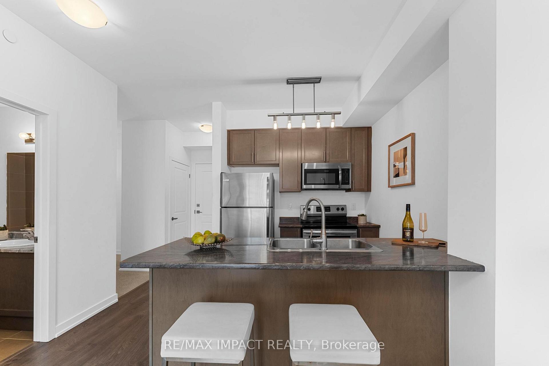 Photo 9 of Unit 325, 125 Shoreview Place, Hamilton, Stoney Creek — HOMEH
