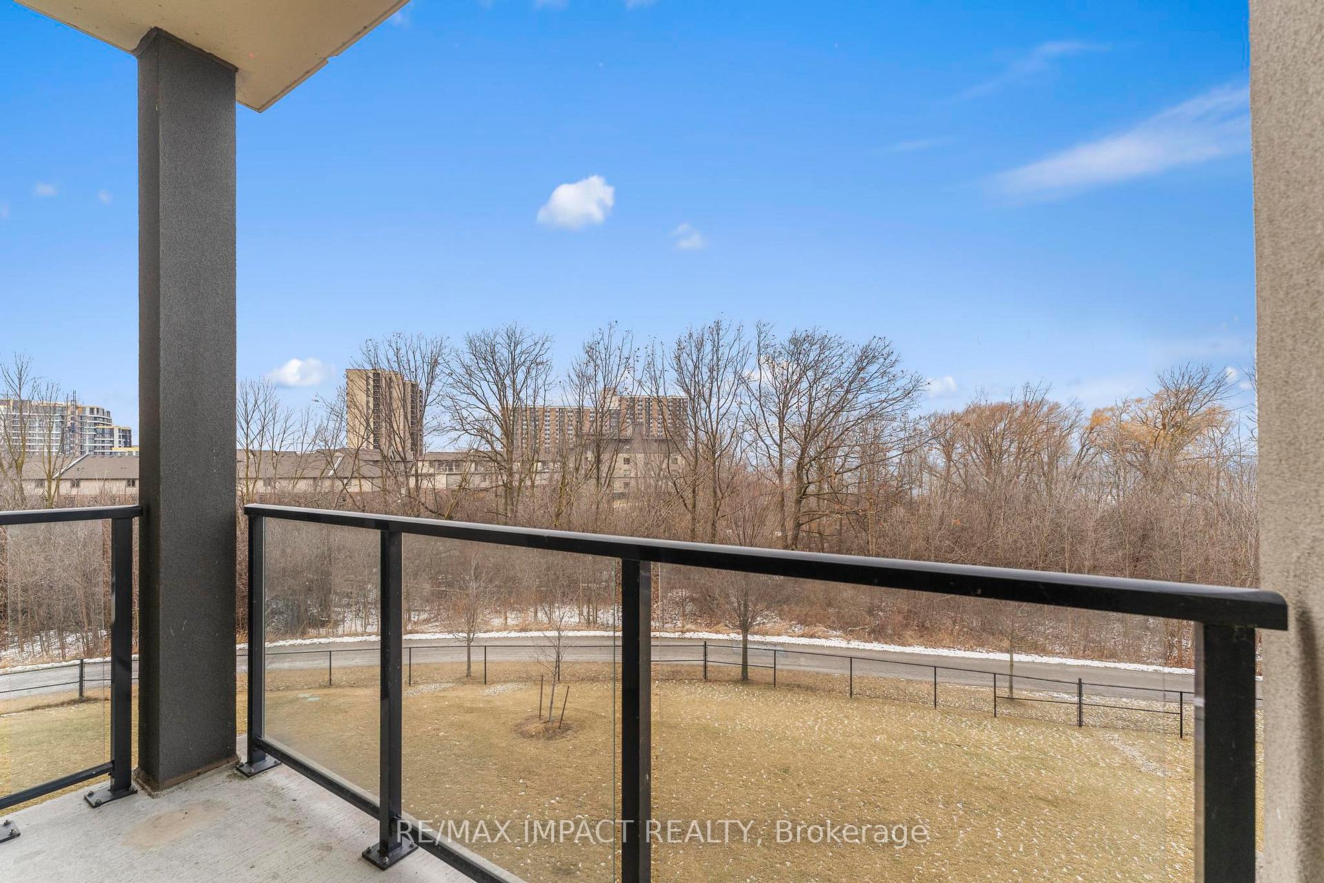 Photo 15 of Unit 325, 125 Shoreview Place, Hamilton, Stoney Creek — HOMEH