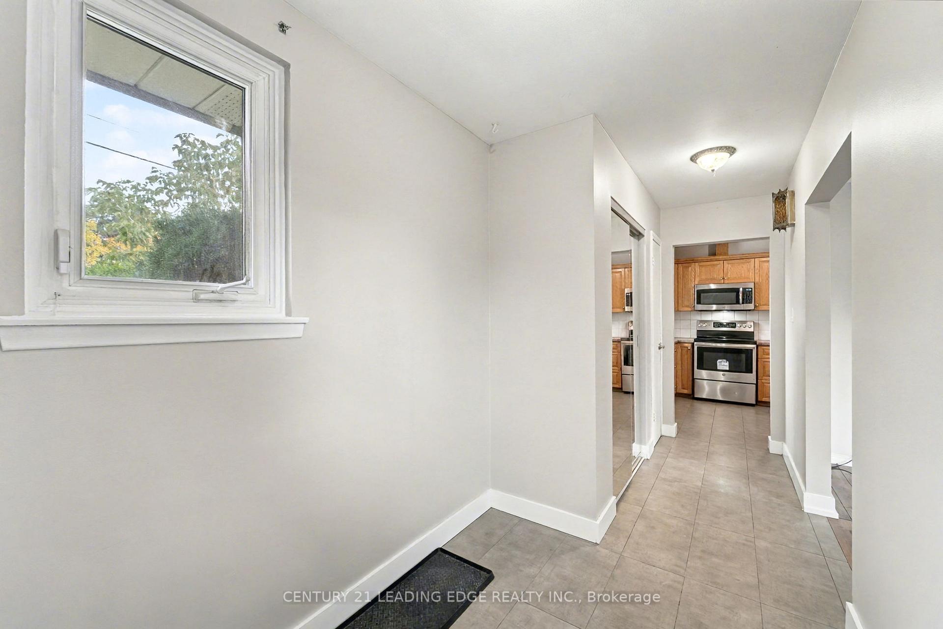 Photo 5 of 171 Phillip Murray Avenue, Oshawa, Lakeview — HOMEH