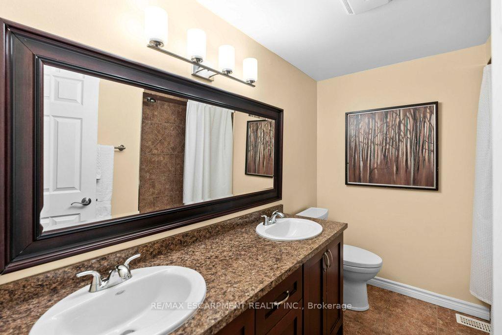 Photo 26 of Unit 19, 29 Heritage Drive, Hamilton, Fruitland — HOMEH
