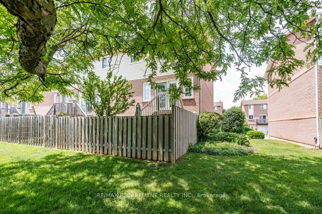 Photo 39 of Unit 19, 29 Heritage Drive, Hamilton, Fruitland — HOMEH