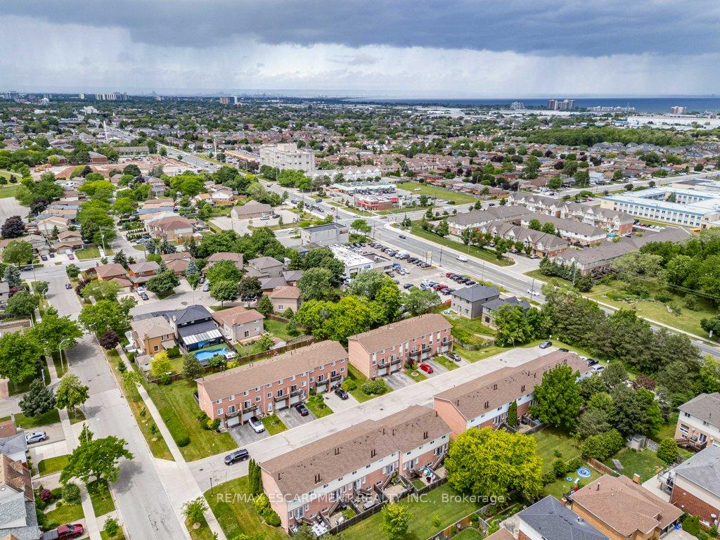 Photo 41 of Unit 19, 29 Heritage Drive, Hamilton, Fruitland — HOMEH