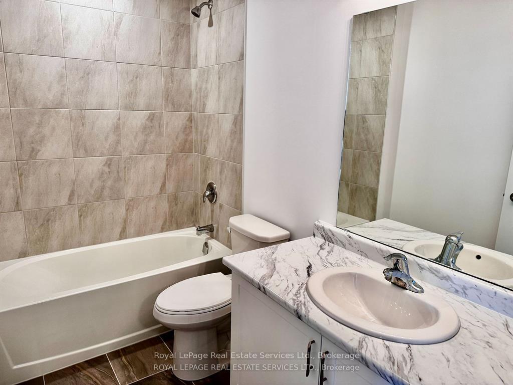 Photo 13 of Unit 1012, 460 Dundas Street E, Hamilton, Waterdown — HOMEH