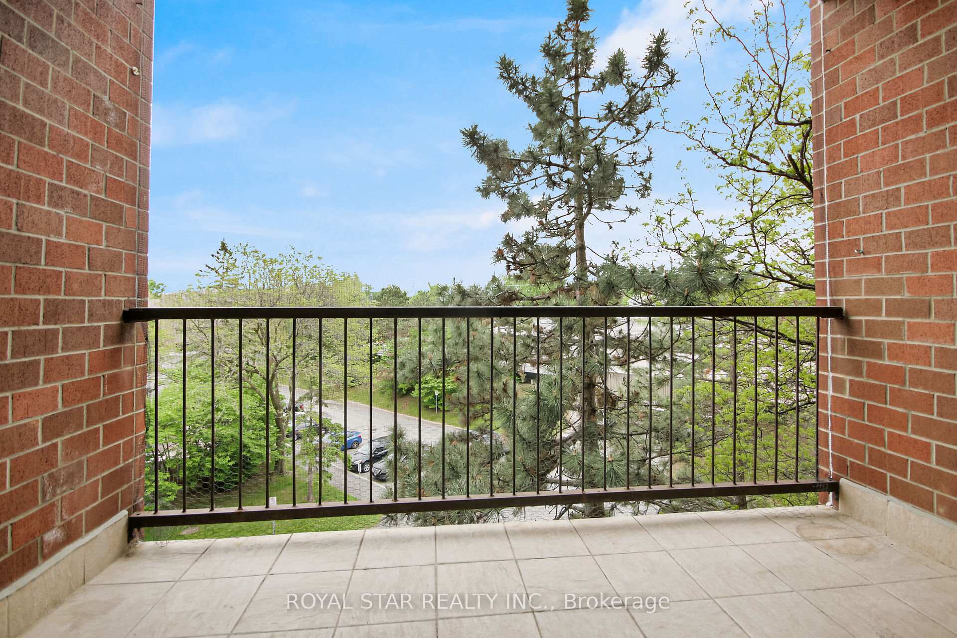 Photo 3 of Unit 207, 2630 Southvale Crescent, Ottawa, Sheffield Glen/Industrial Park — HOMEH