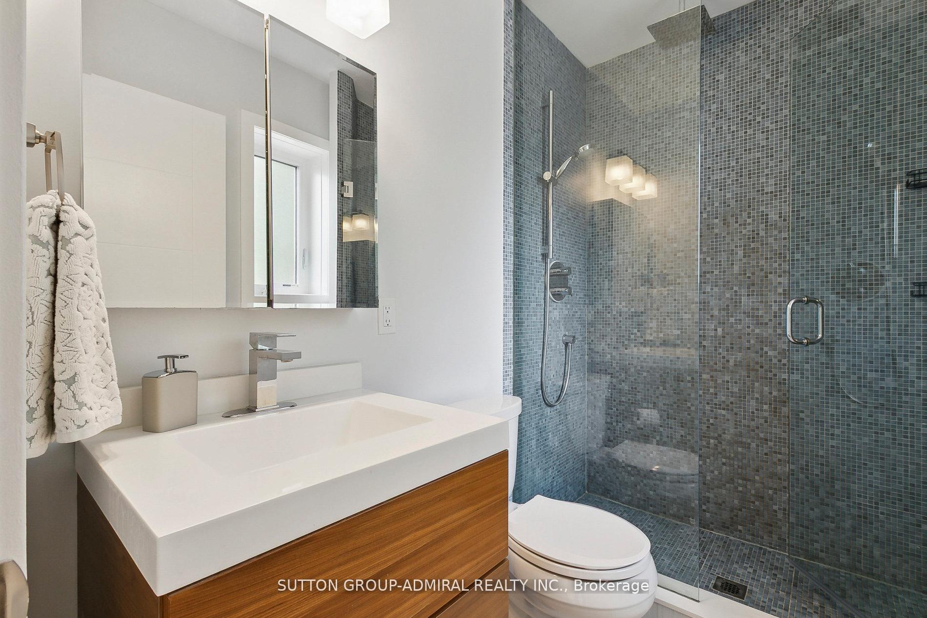 Photo 7 of 34 Elvina Gardens, Toronto, Mount Pleasant East — HOMEH