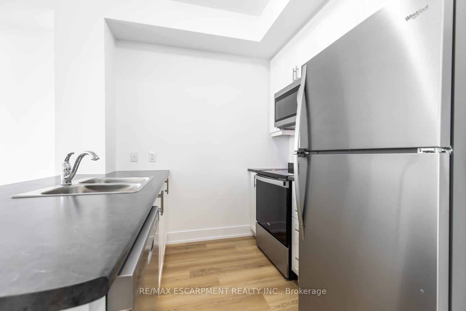 Photo 5 of Unit 424, 470 Dundas Street E, Hamilton, Waterdown — HOMEH