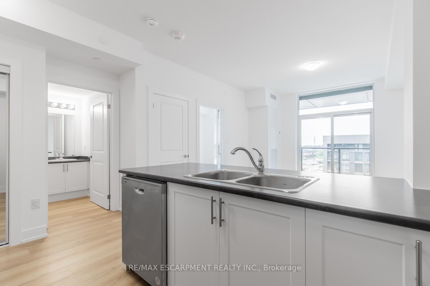 Photo 13 of Unit 424, 470 Dundas Street E, Hamilton, Waterdown — HOMEH
