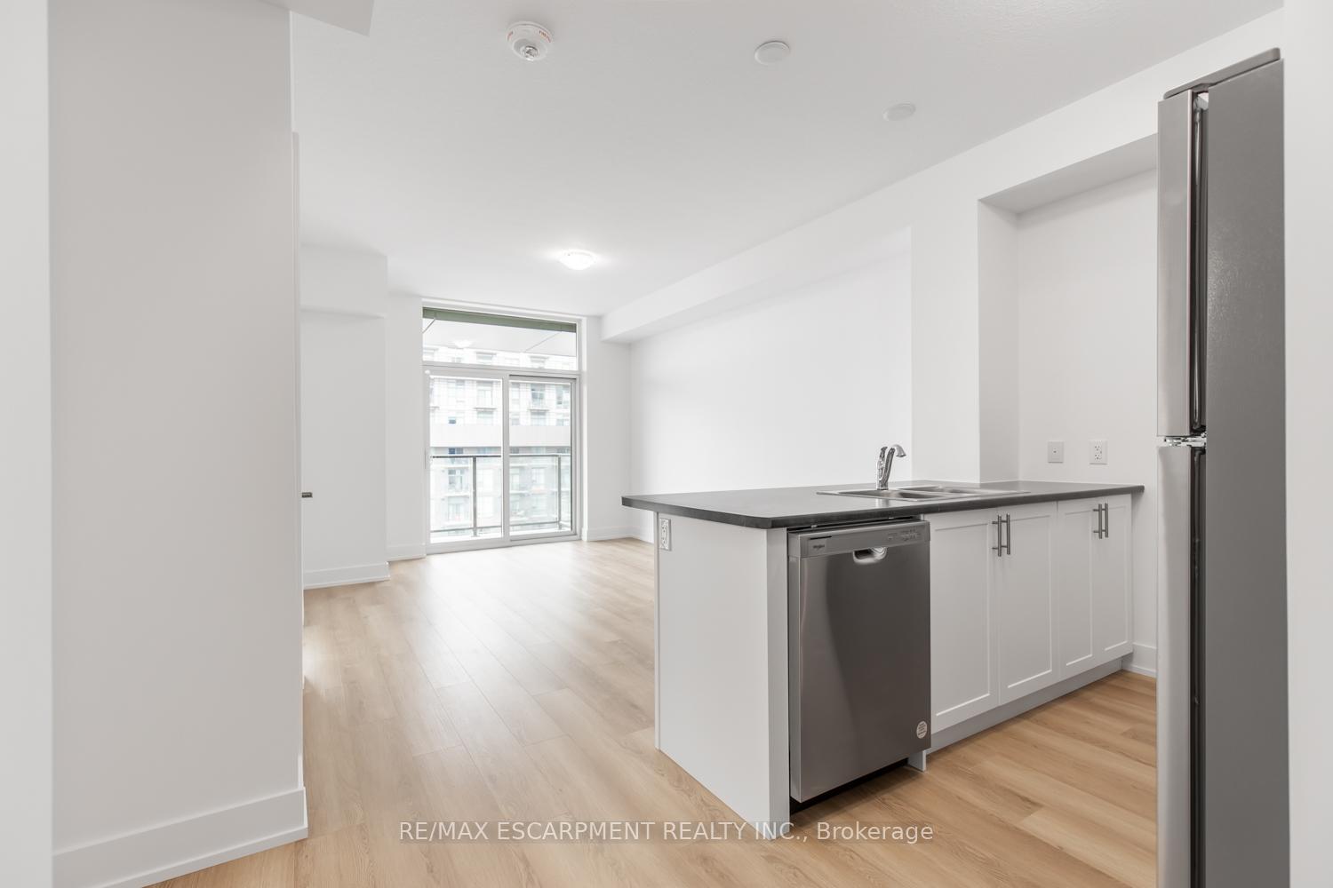 Photo 16 of Unit 424, 470 Dundas Street E, Hamilton, Waterdown — HOMEH