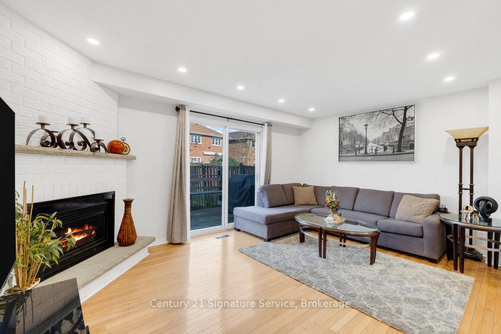 Photo 12 of 80 Dutch Crescent, Brampton, Fletcher's Creek South — HOMEH