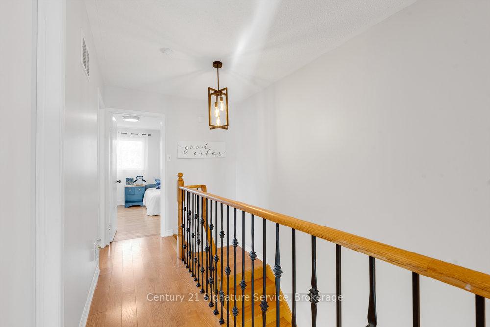 Photo 14 of 80 Dutch Crescent, Brampton, Fletcher's Creek South — HOMEH