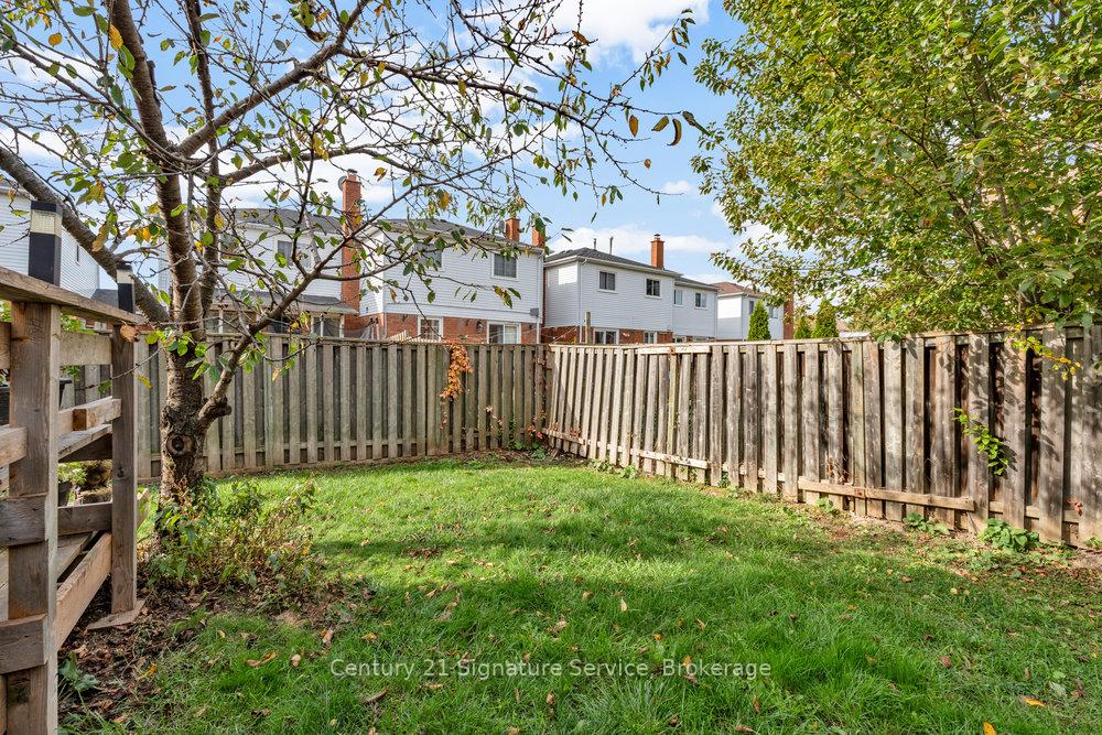 Photo 45 of 80 Dutch Crescent, Brampton, Fletcher's Creek South — HOMEH