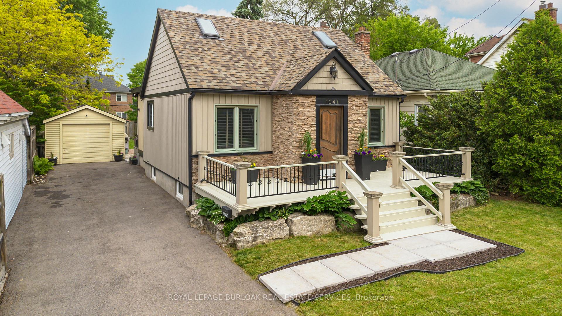 Photo 1 of 1041 Plains View Avenue, Burlington, Bayview — HOMEH