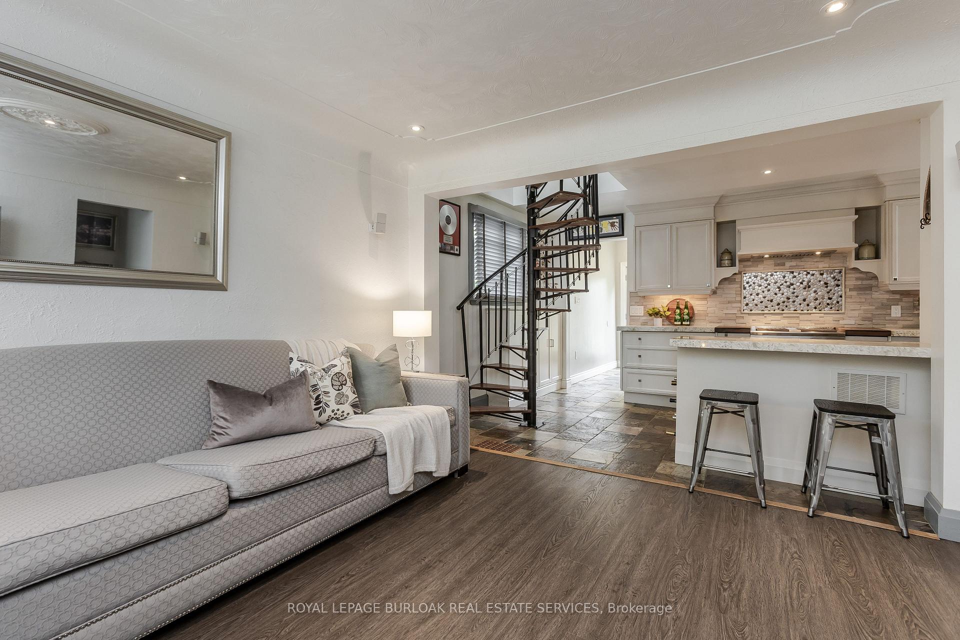 Photo 8 of 1041 Plains View Avenue, Burlington, Bayview — HOMEH