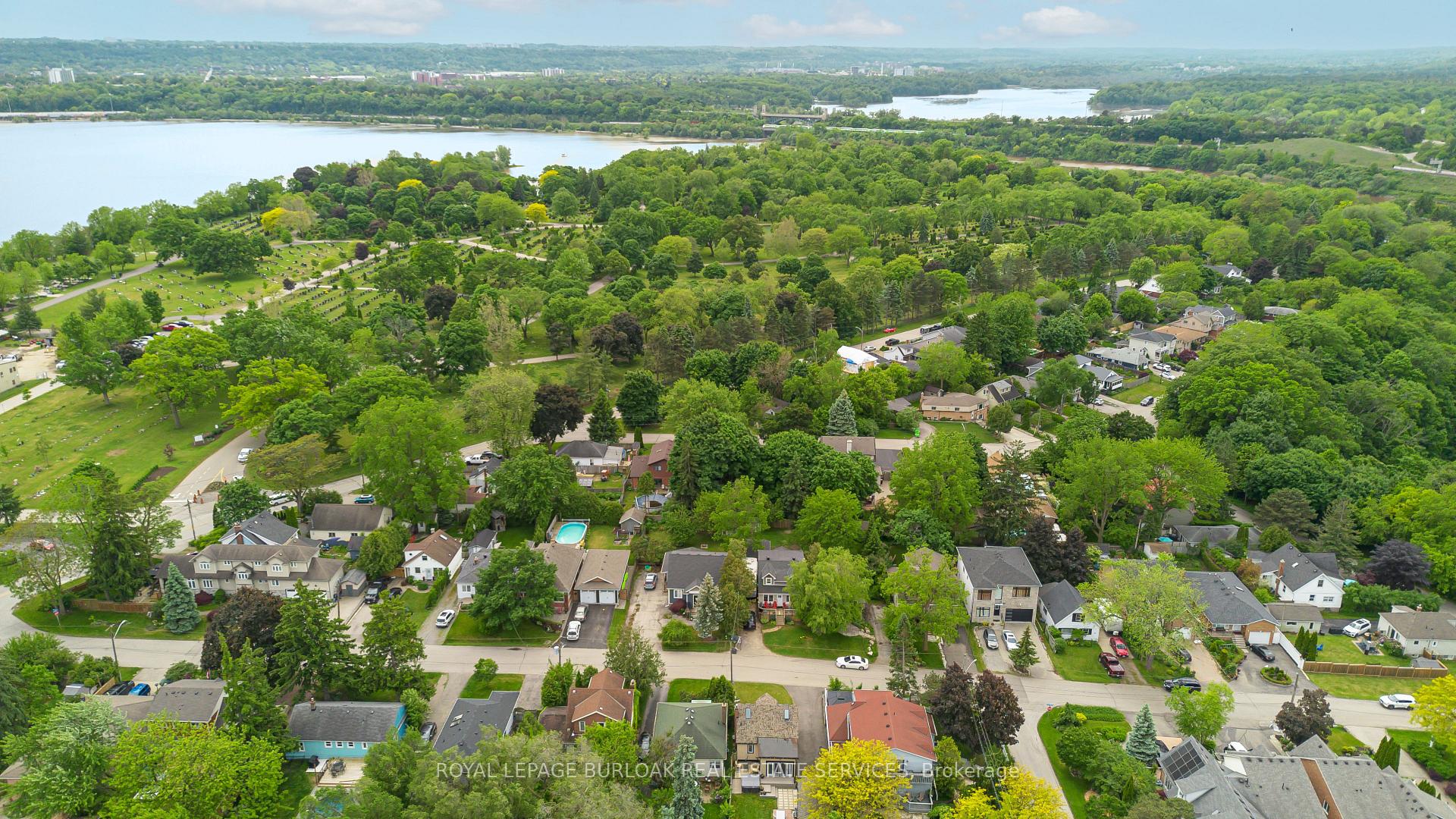 Photo 27 of 1041 Plains View Avenue, Burlington, Bayview — HOMEH