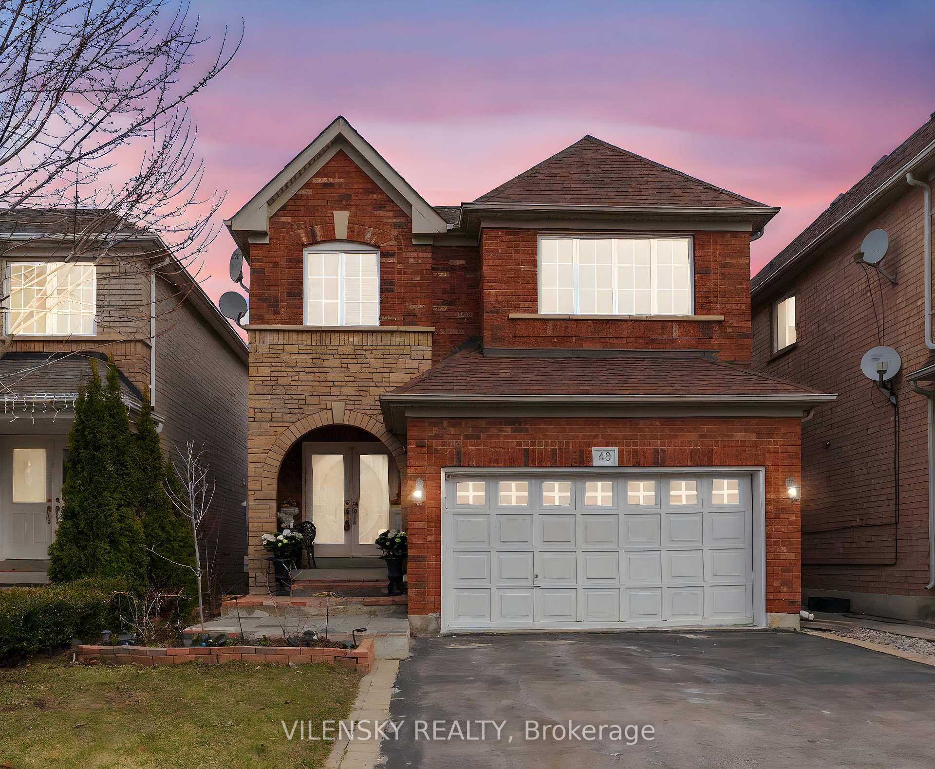 Front of 40 Tuscana Boulevard