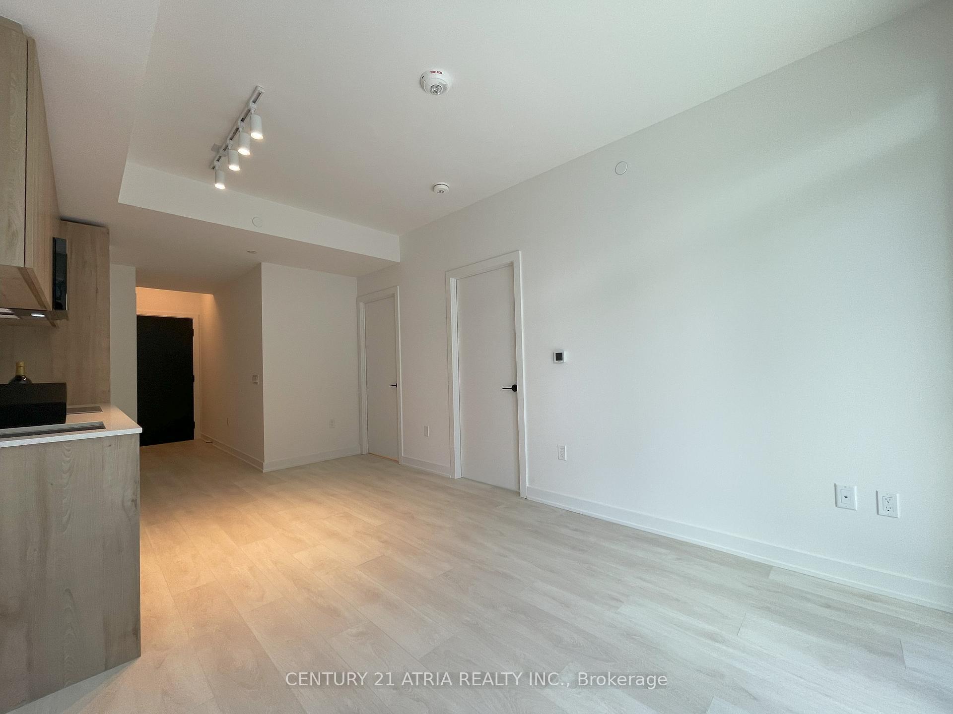 Photo 2 of Unit 3401, 117 Broadway Avenue, Toronto, Mount Pleasant West — HOMEH