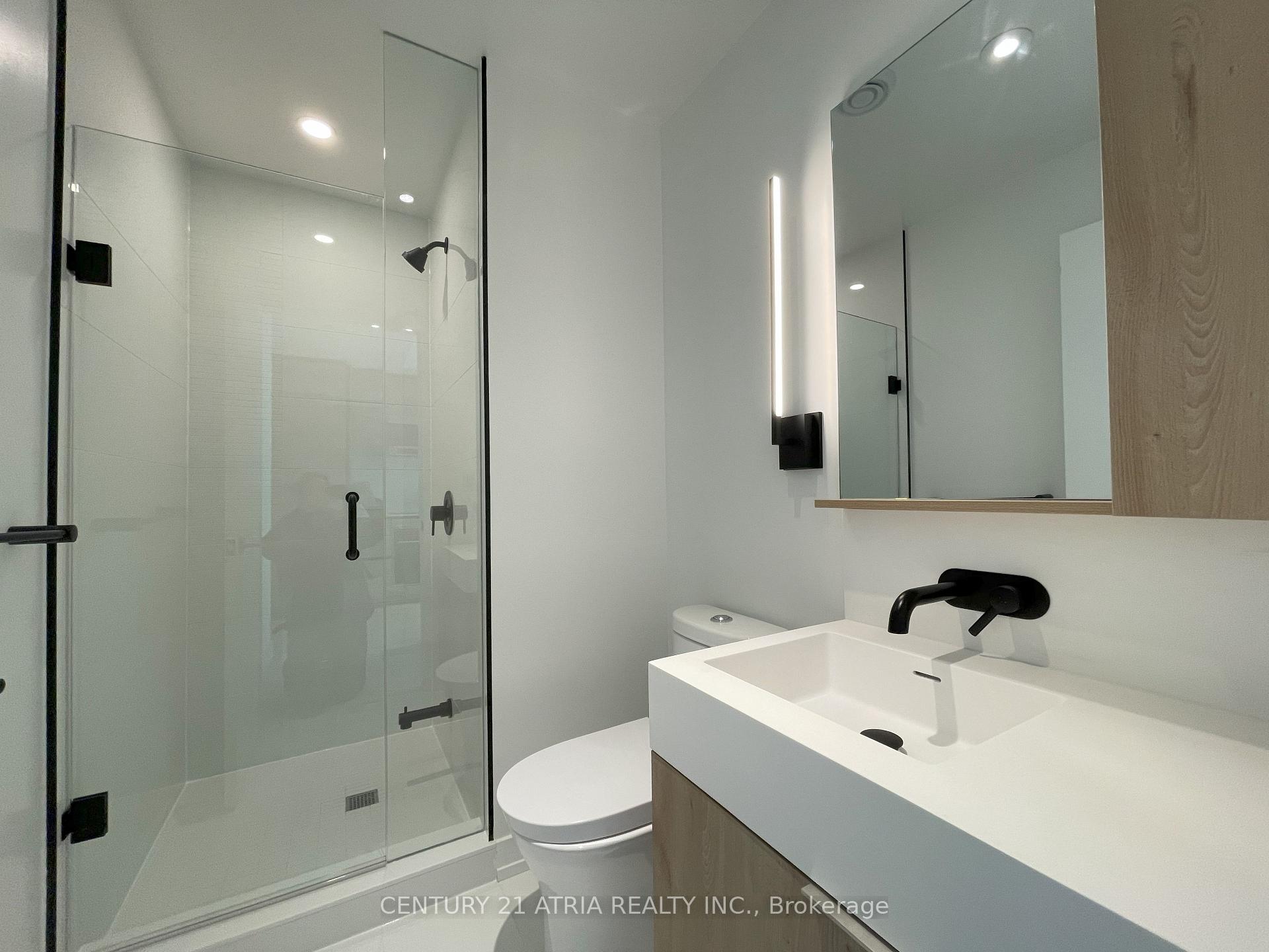 Photo 6 of Unit 3401, 117 Broadway Avenue, Toronto, Mount Pleasant West — HOMEH