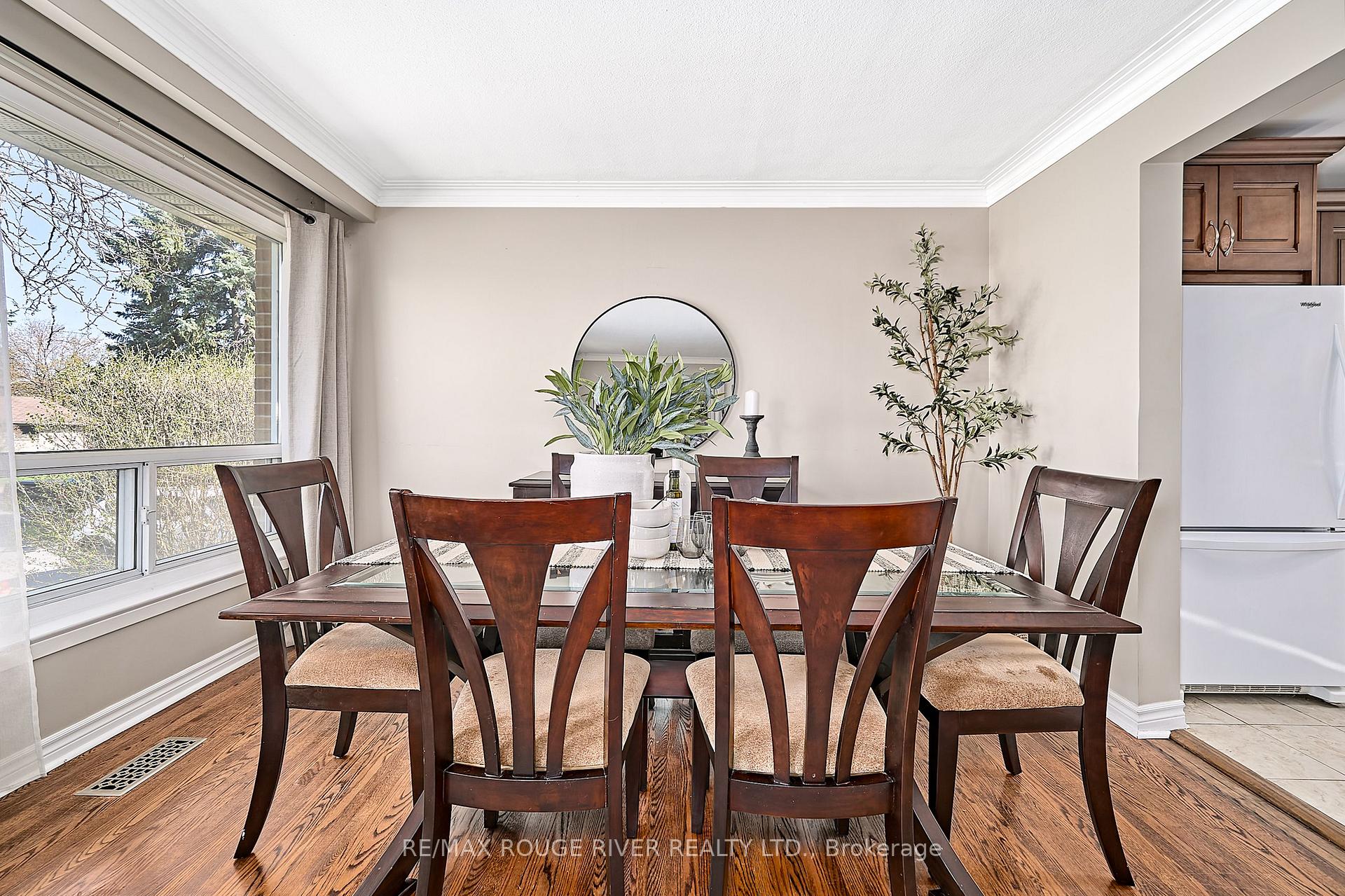 Photo 22 of 718 Gibbons Street, Oshawa, Northglen — HOMEH