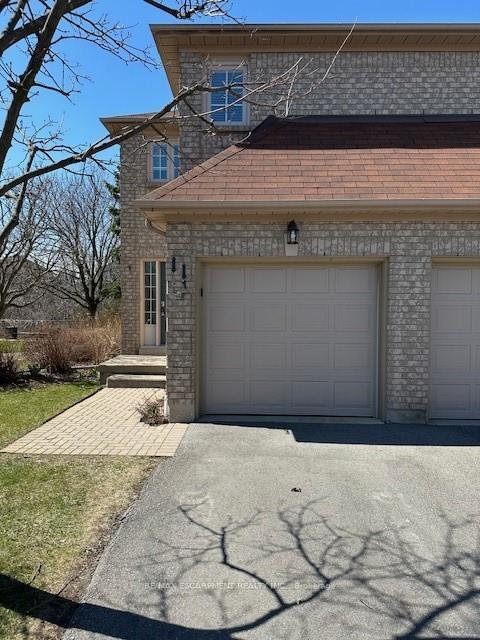 Photo 1 of Unit 11, 75 Ryans Way, Hamilton, Waterdown — HOMEH