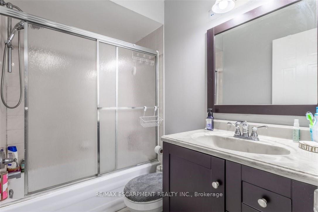 Photo 13 of Unit 11, 75 Ryans Way, Hamilton, Waterdown — HOMEH
