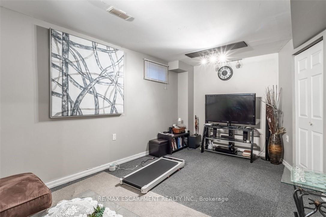 Photo 11 of Unit 11, 75 Ryans Way, Hamilton, Waterdown — HOMEH