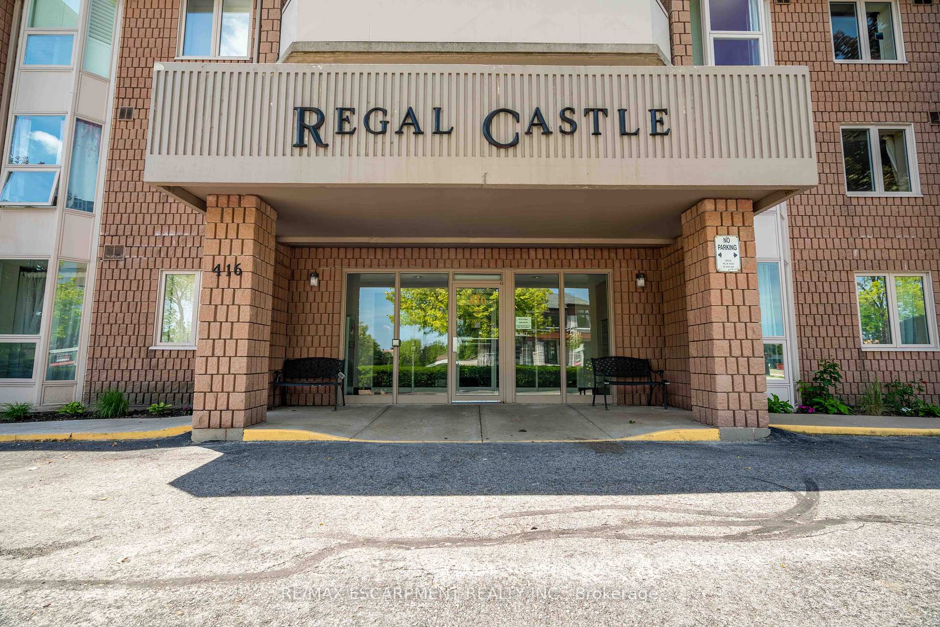 Photo 1 of Unit 216, 416 Limeridge Road E, Hamilton, Bruleville — HOMEH