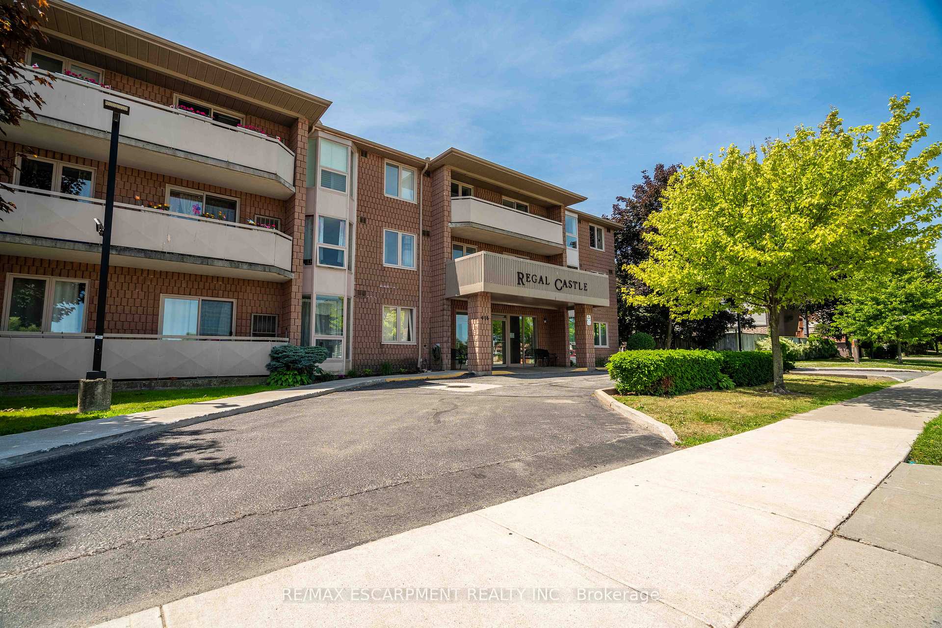 Photo 12 of Unit 216, 416 Limeridge Road E, Hamilton, Bruleville — HOMEH