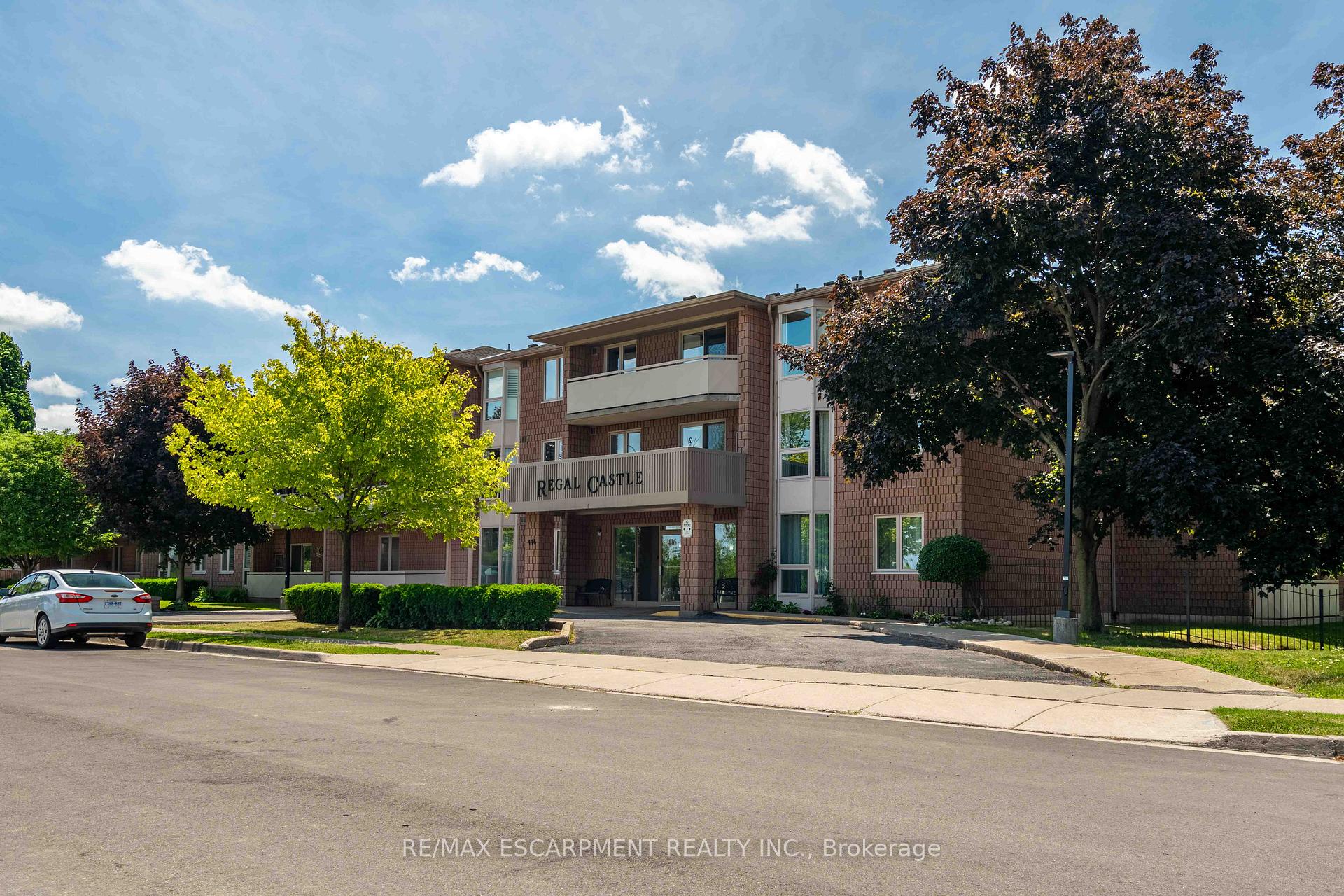 Photo 37 of Unit 216, 416 Limeridge Road E, Hamilton, Bruleville — HOMEH
