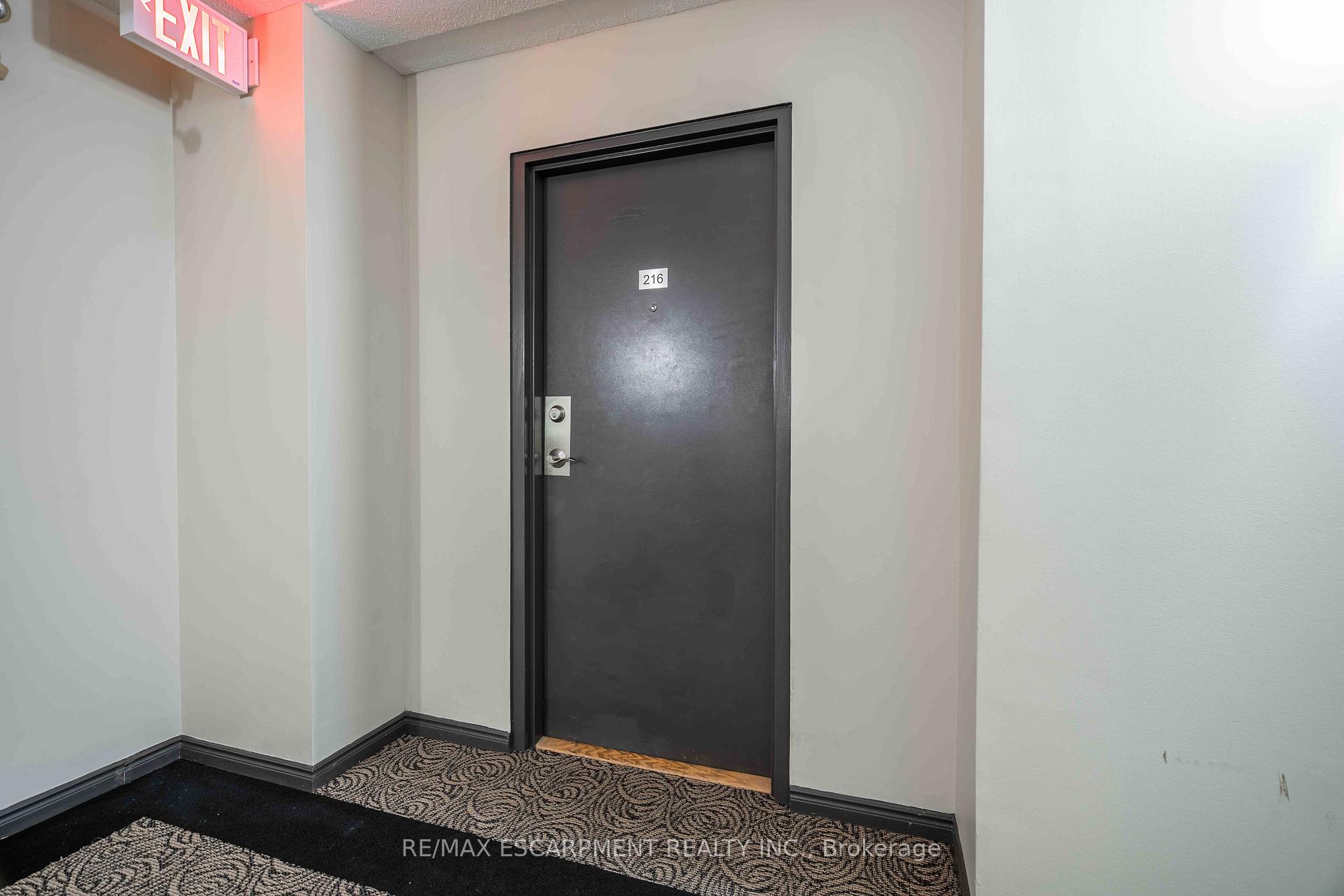 Photo 6 of Unit 216, 416 Limeridge Road E, Hamilton, Bruleville — HOMEH