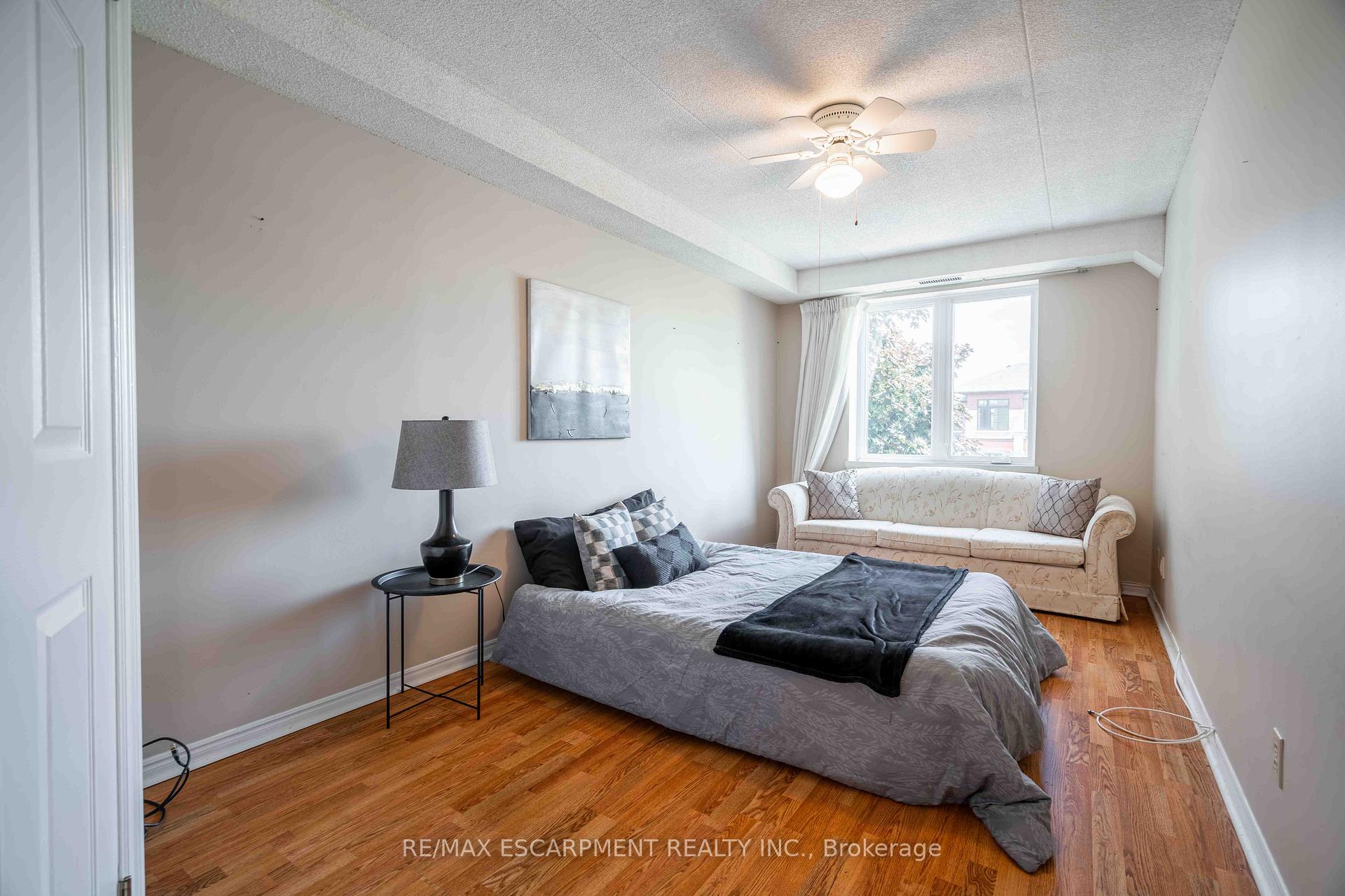Photo 31 of Unit 216, 416 Limeridge Road E, Hamilton, Bruleville — HOMEH